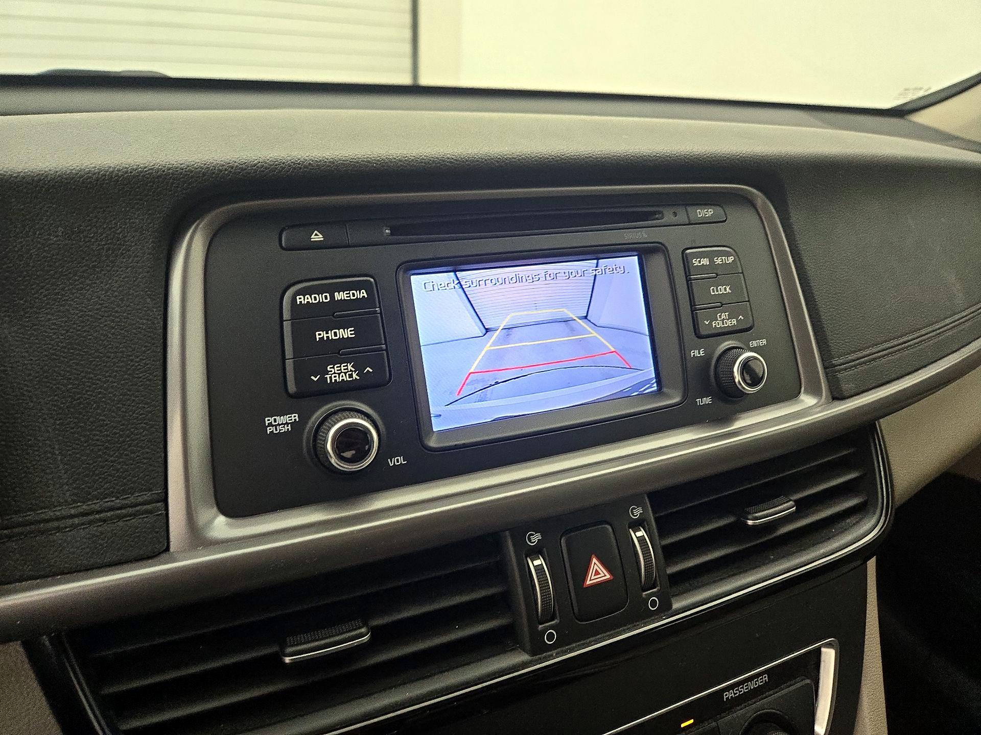 Thumbnail: 2016 Kia Optima - 14