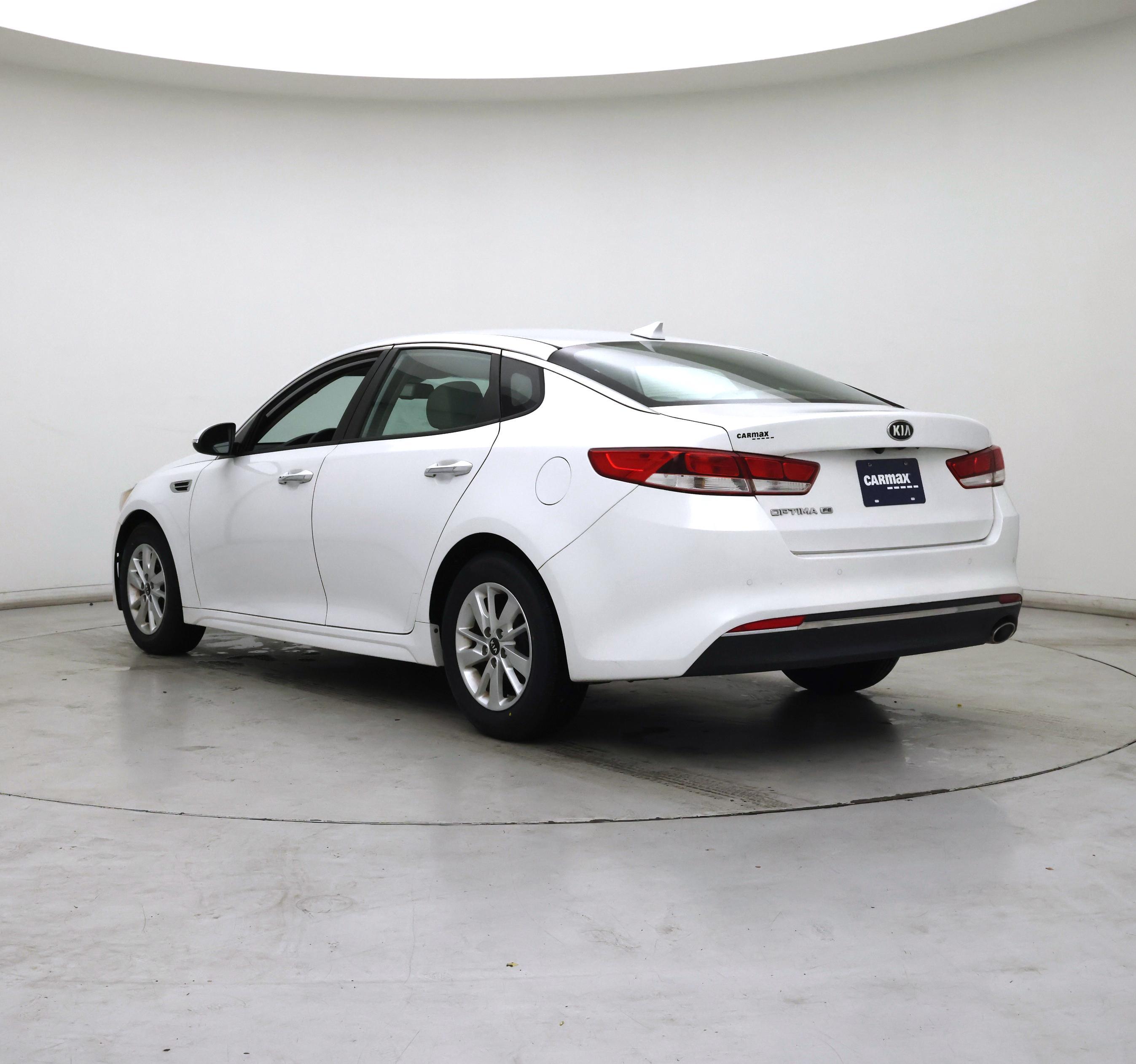 Thumbnail: 2016 Kia Optima - 2
