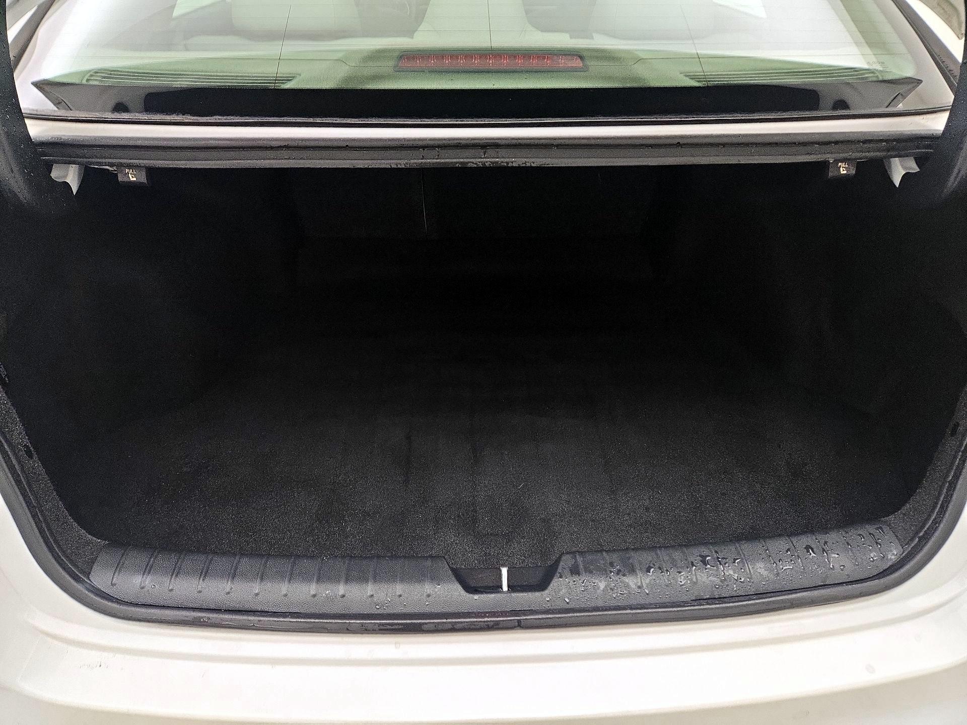 Thumbnail: 2016 Kia Optima - 19