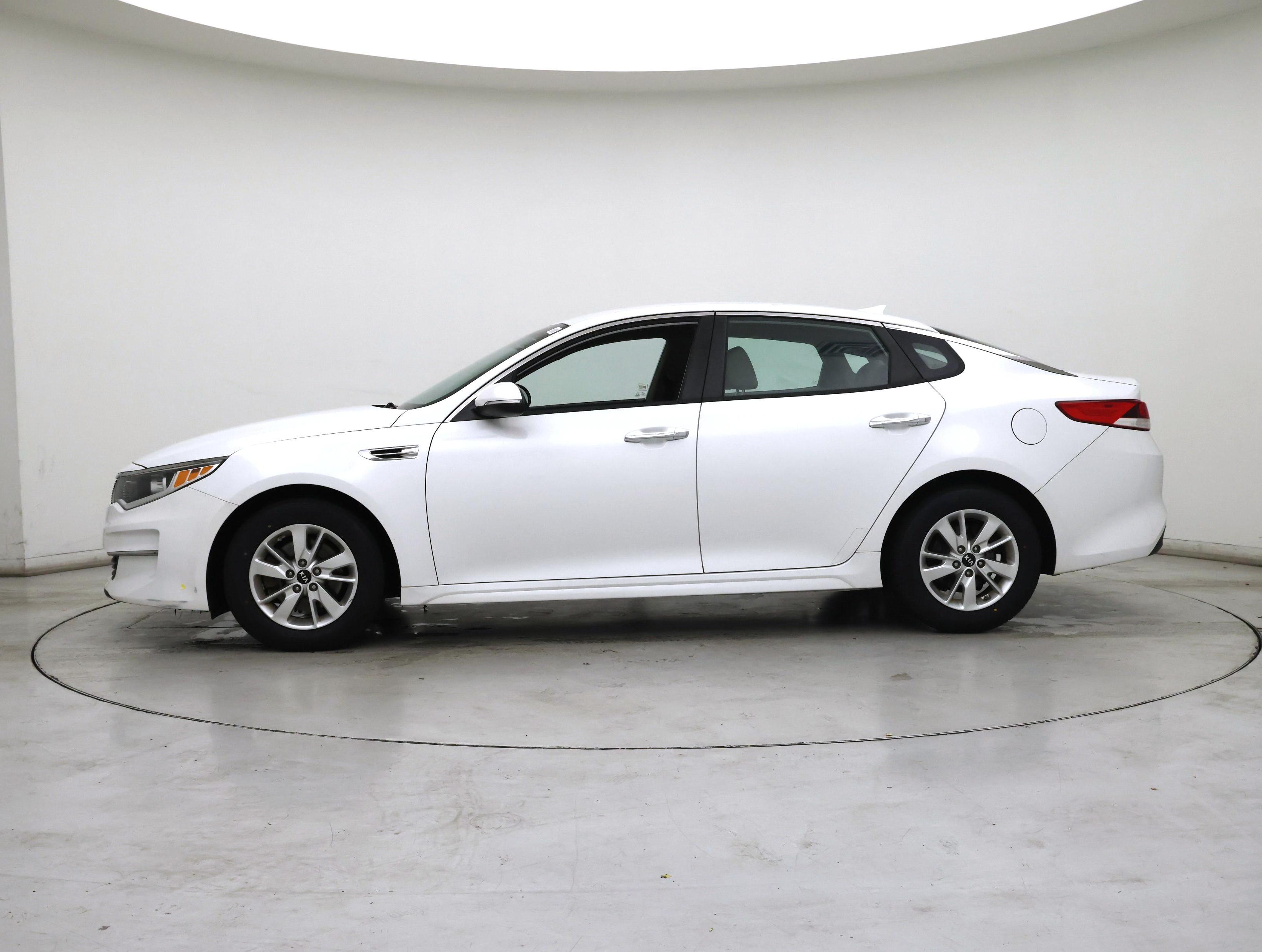 Thumbnail: 2016 Kia Optima - 3