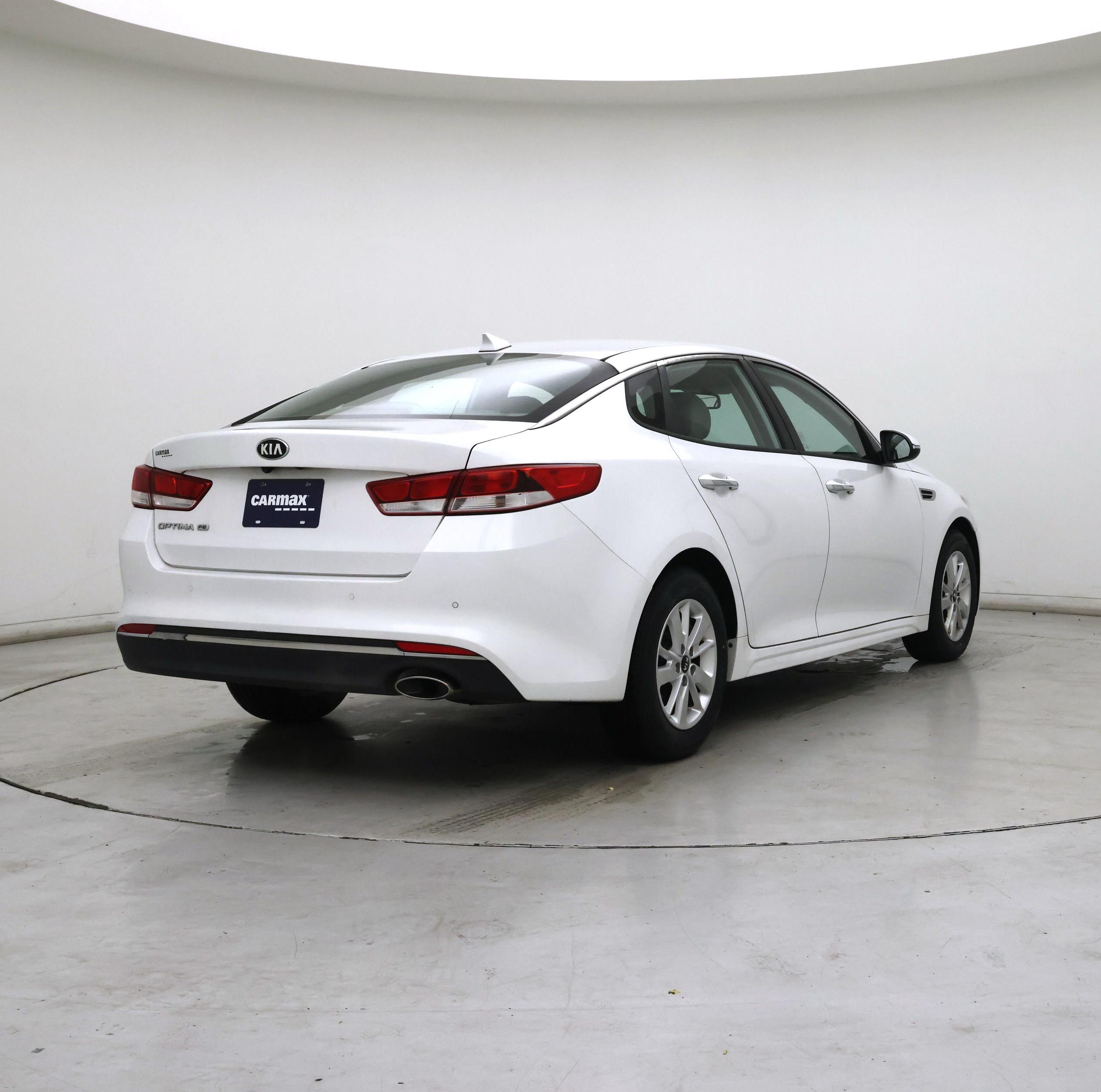 Thumbnail: 2016 Kia Optima - 8