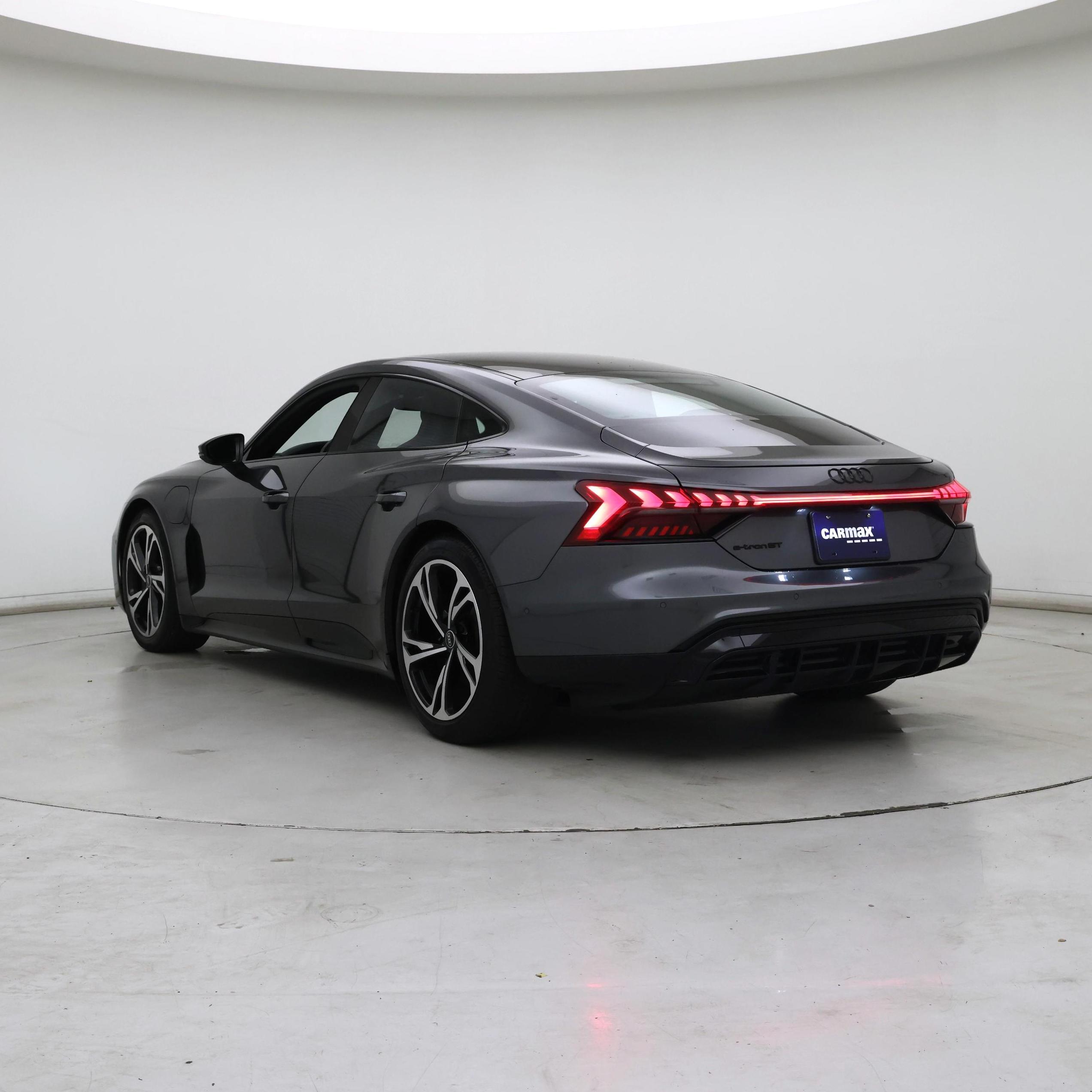 Thumbnail: 2022 Audi e-tron GT - 2