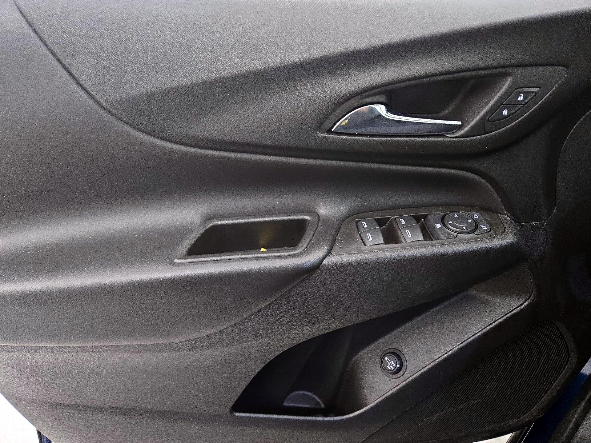 Thumbnail: 2021 Chevrolet Equinox - 12