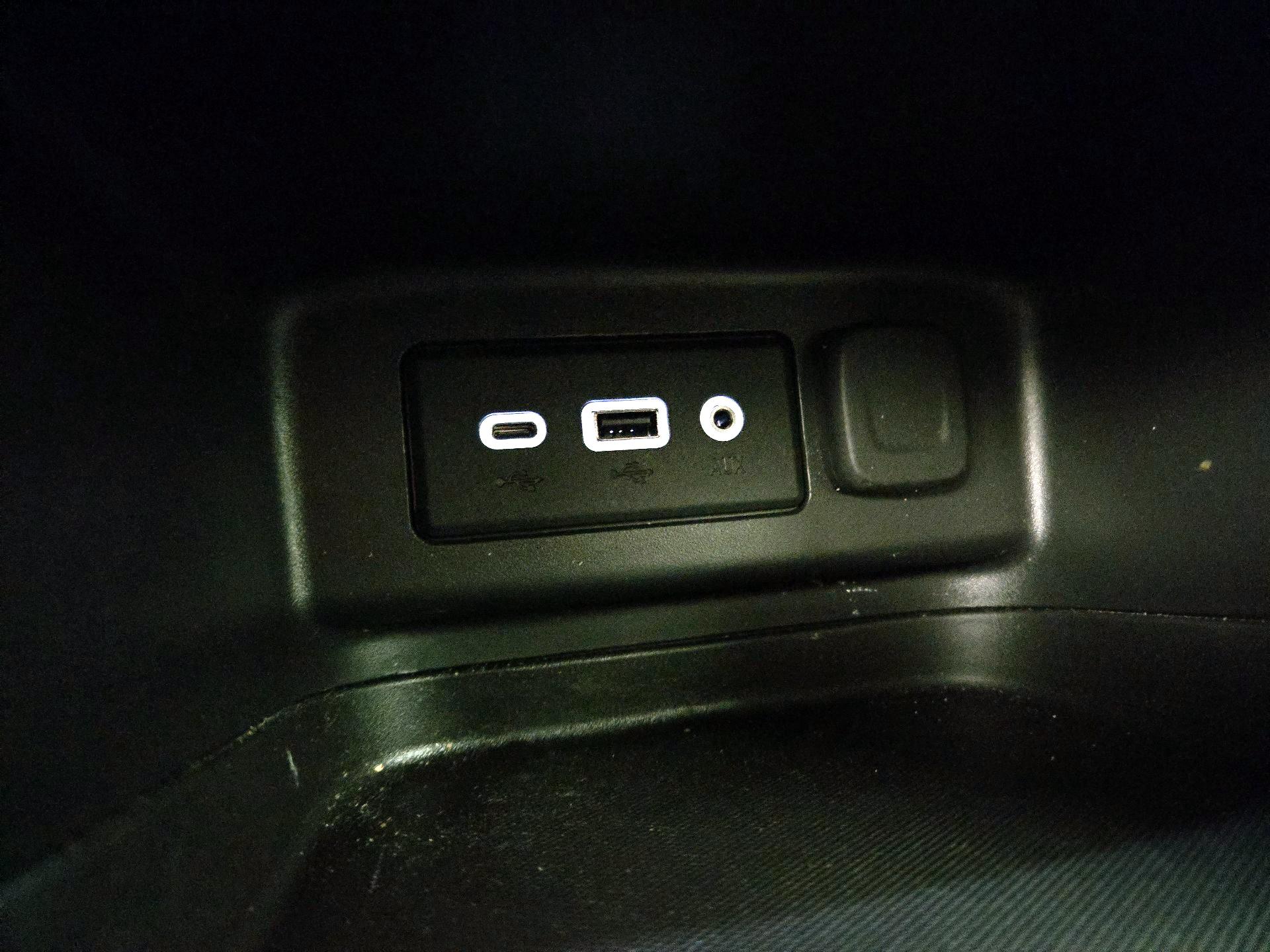 Thumbnail: 2021 Chevrolet Equinox - 18