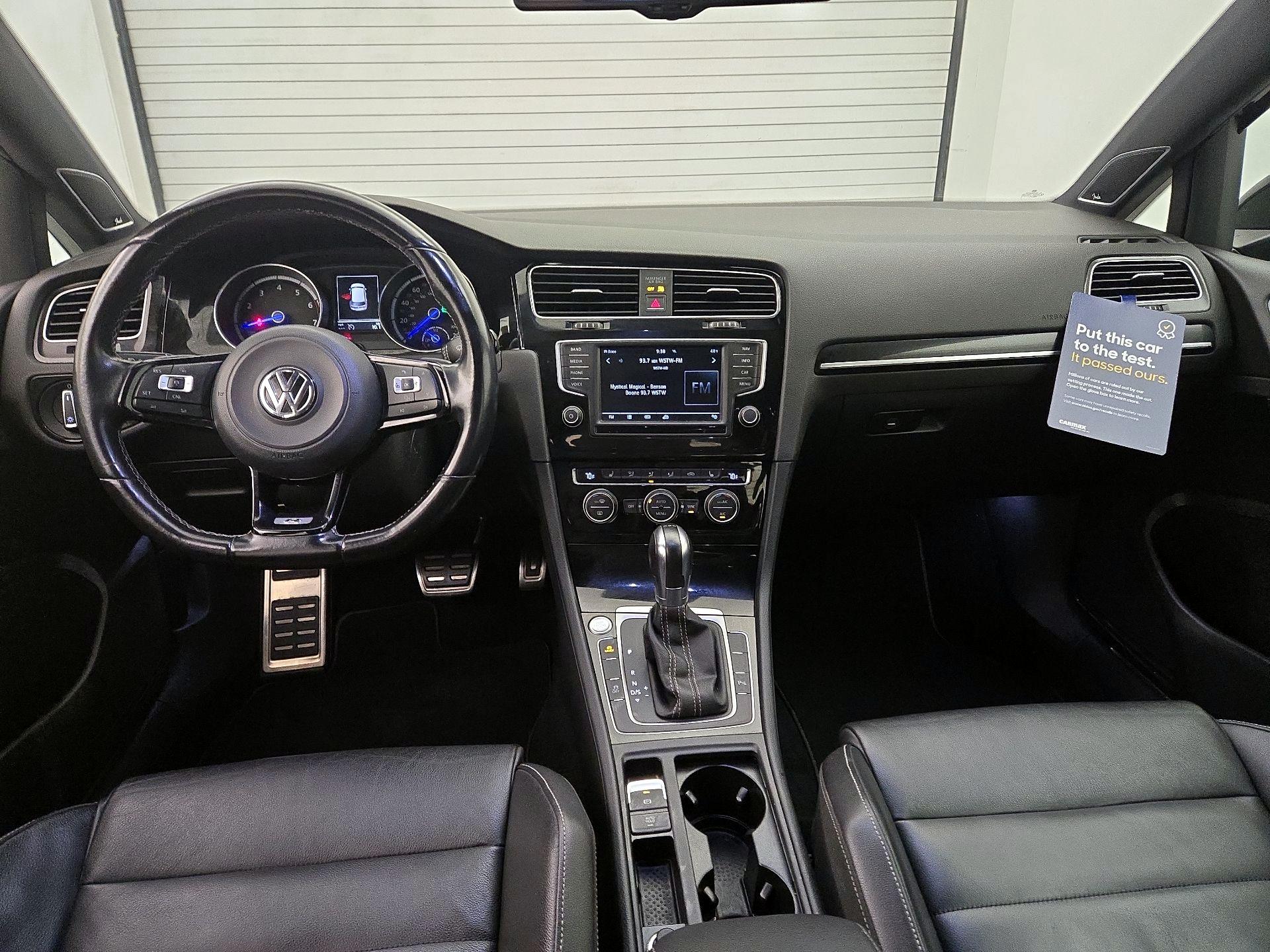 Thumbnail: 2016 Volkswagen Golf - 9