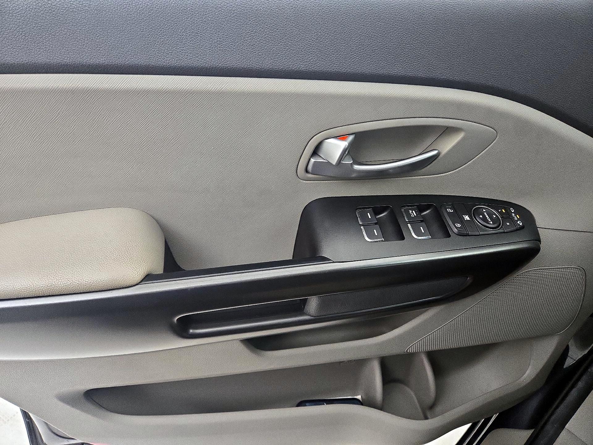 Thumbnail: 2016 Kia Sedona - 12