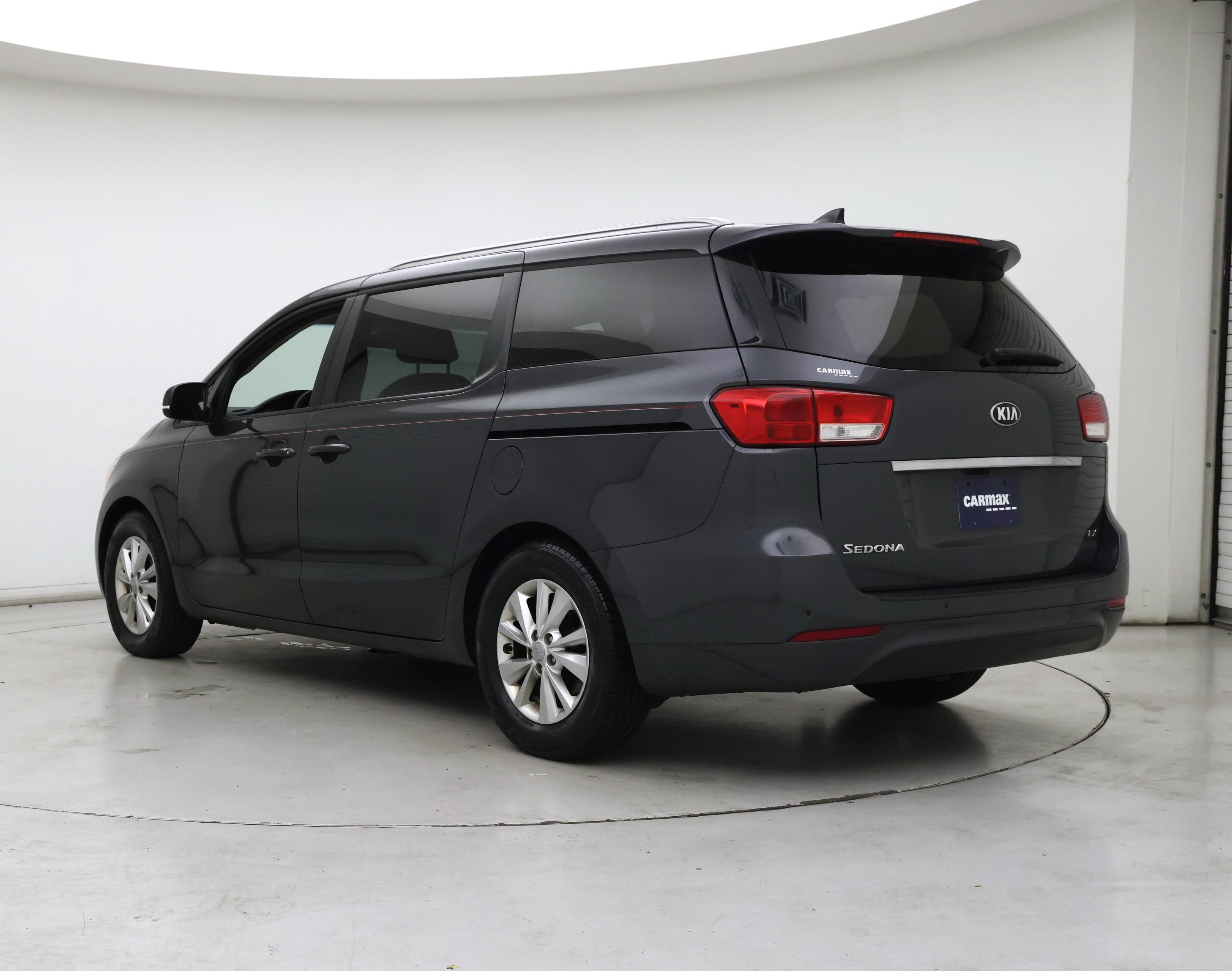 Thumbnail: 2016 Kia Sedona - 2