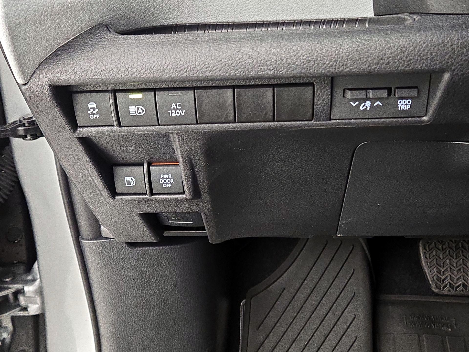 Thumbnail: 2025 Toyota Sienna - 13