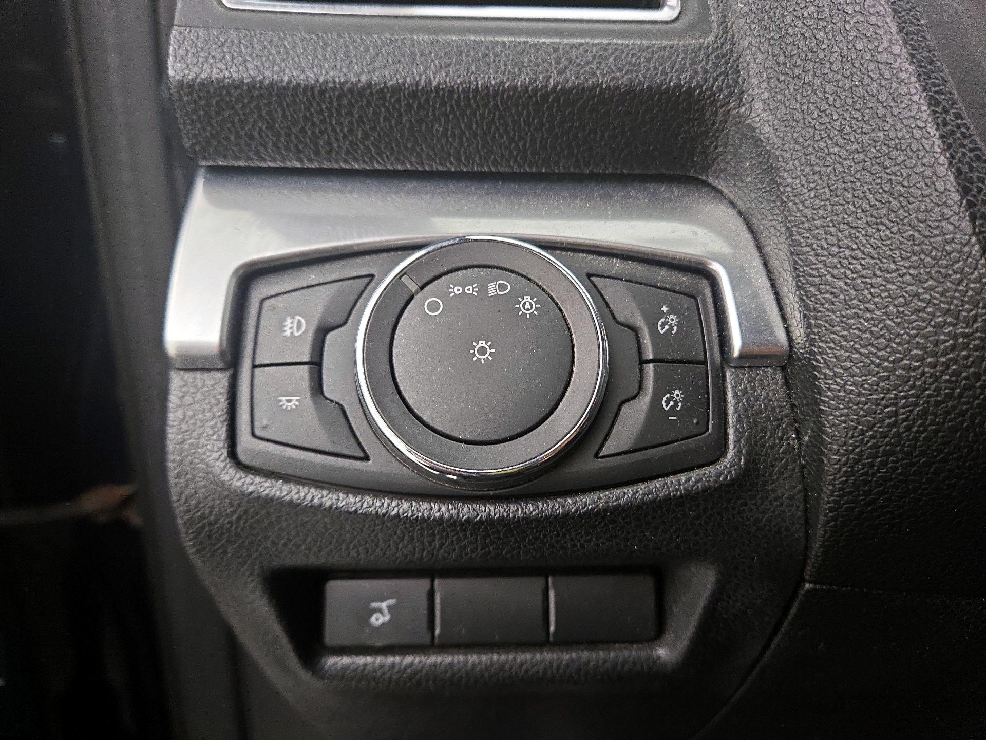 Thumbnail: 2017 Ford Explorer - 13