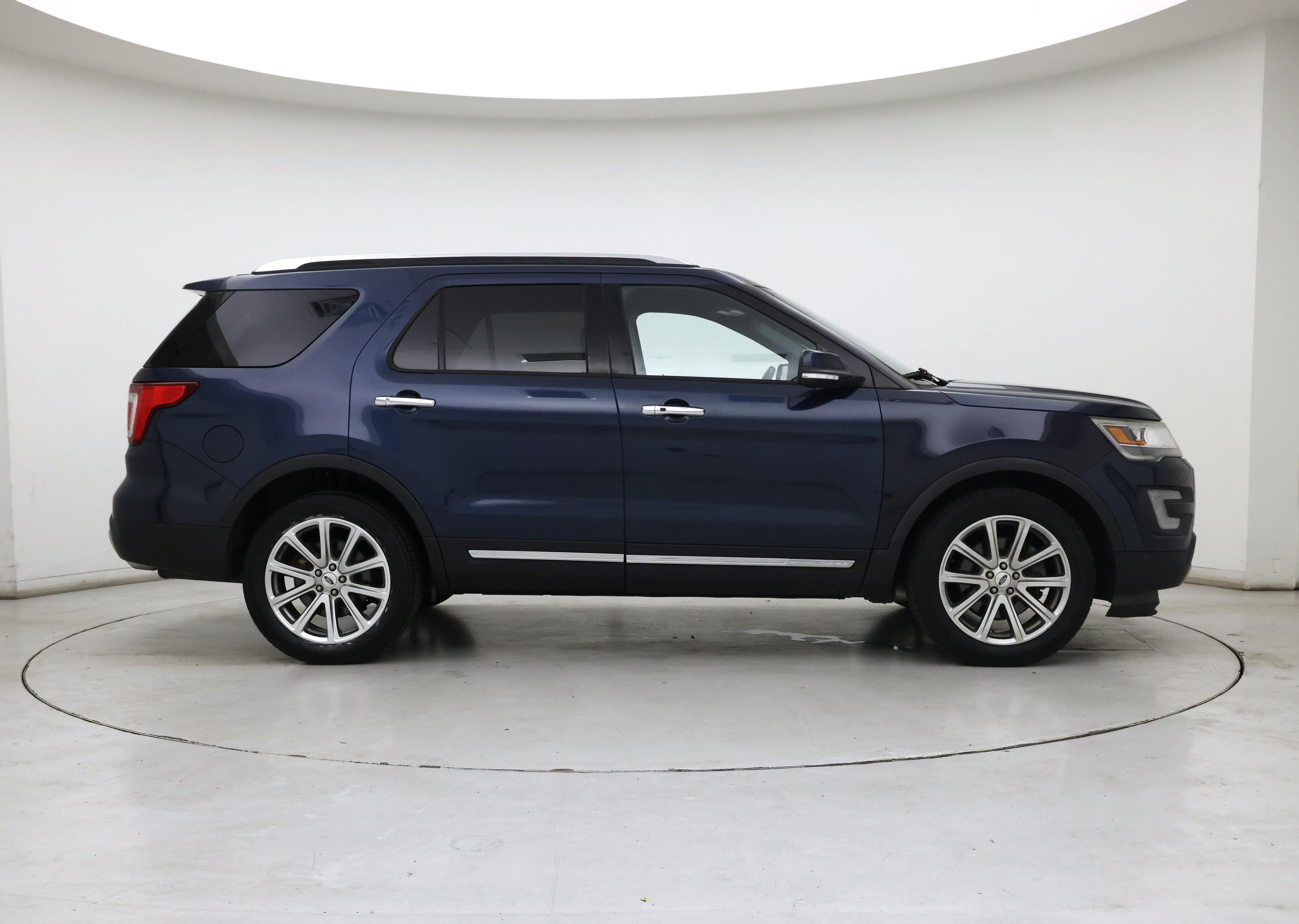 Thumbnail: 2017 Ford Explorer - 7