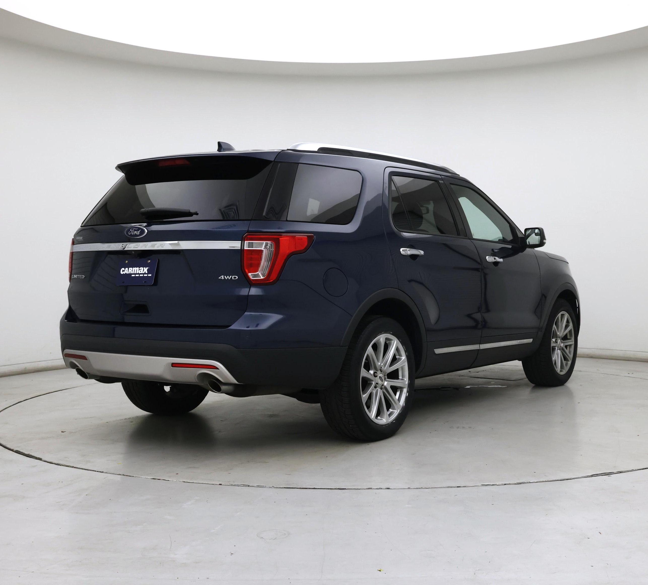 Thumbnail: 2017 Ford Explorer - 8