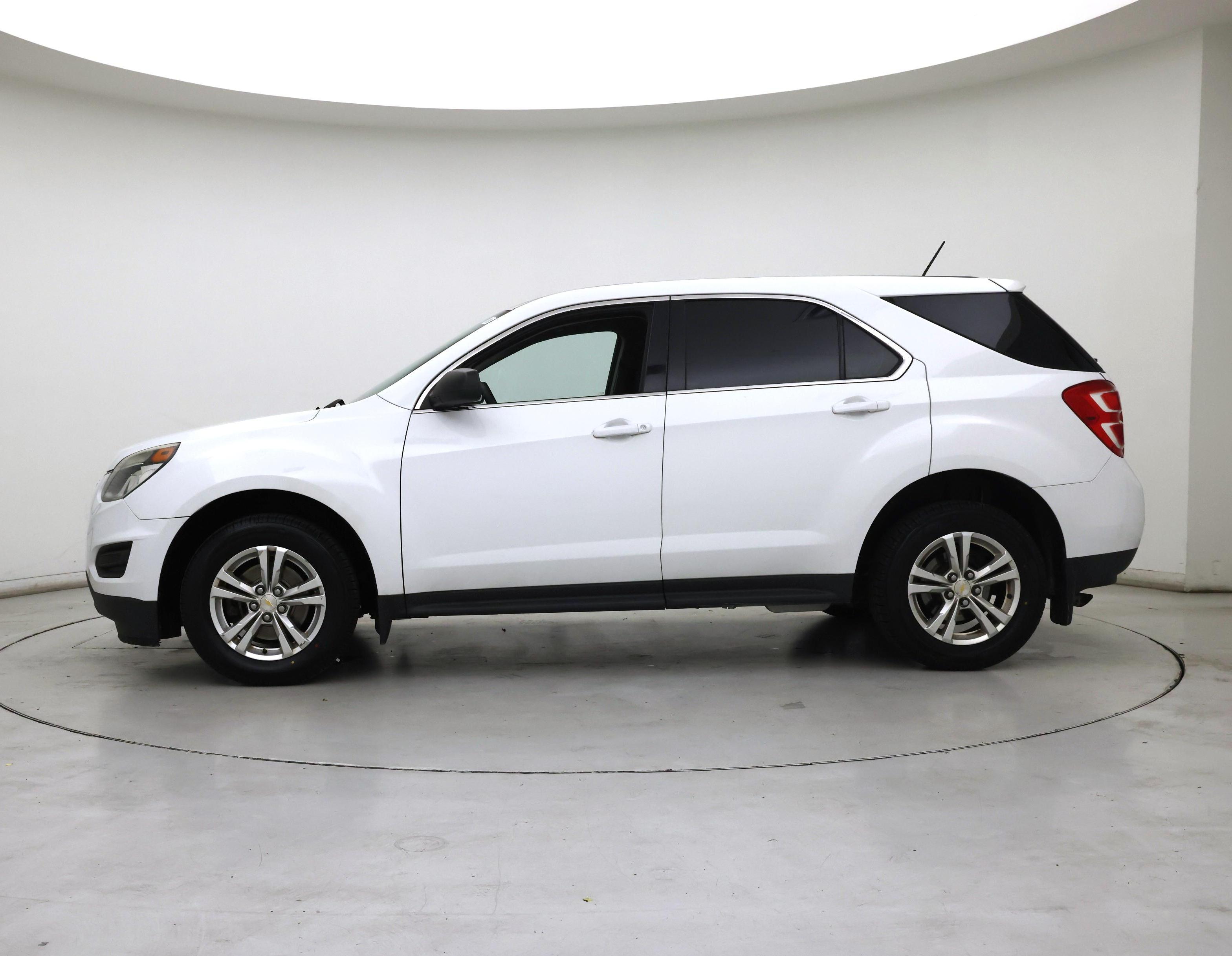 Thumbnail: 2017 Chevrolet Equinox - 3