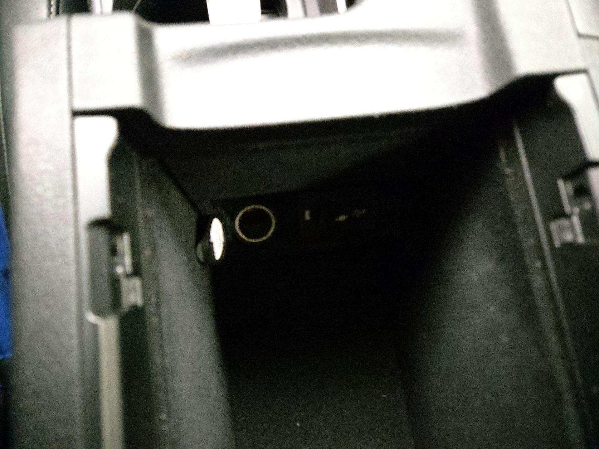 Thumbnail: 2015 Lexus ES - 18