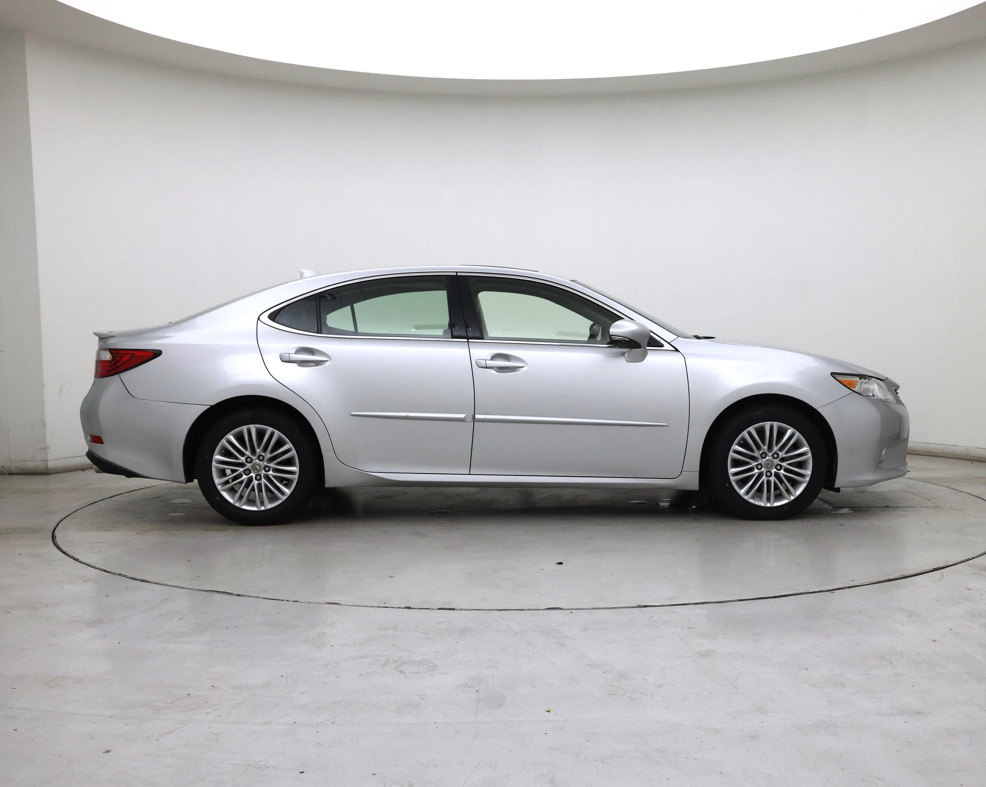 Thumbnail: 2015 Lexus ES - 7
