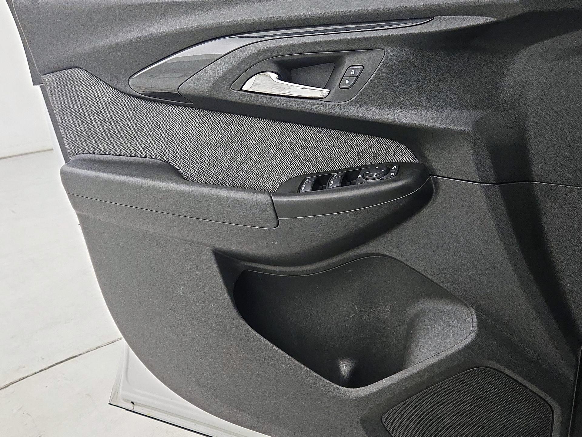 Thumbnail: 2022 Chevrolet TrailBlazer - 12