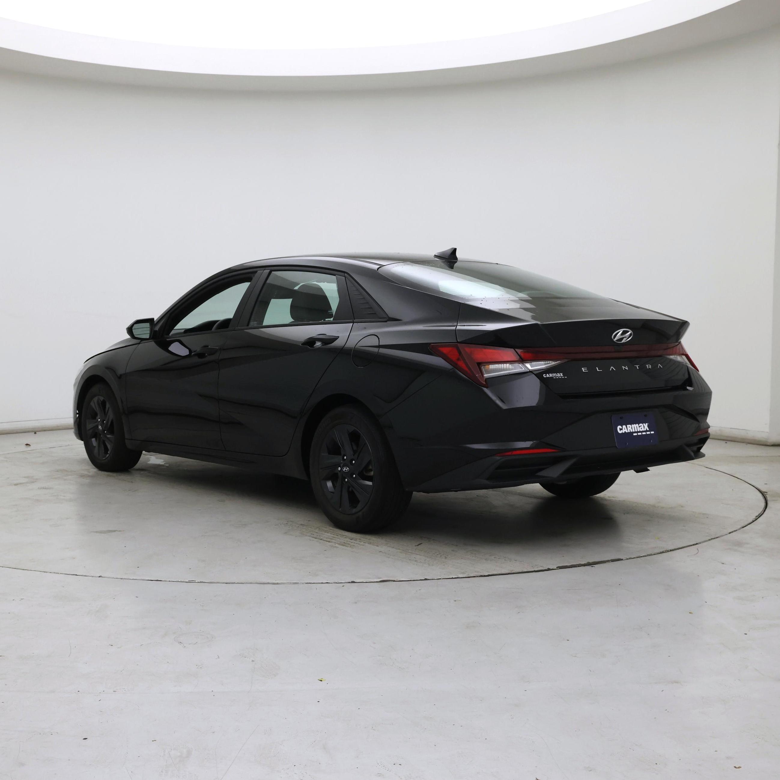 Thumbnail: 2023 Hyundai Elantra - 2