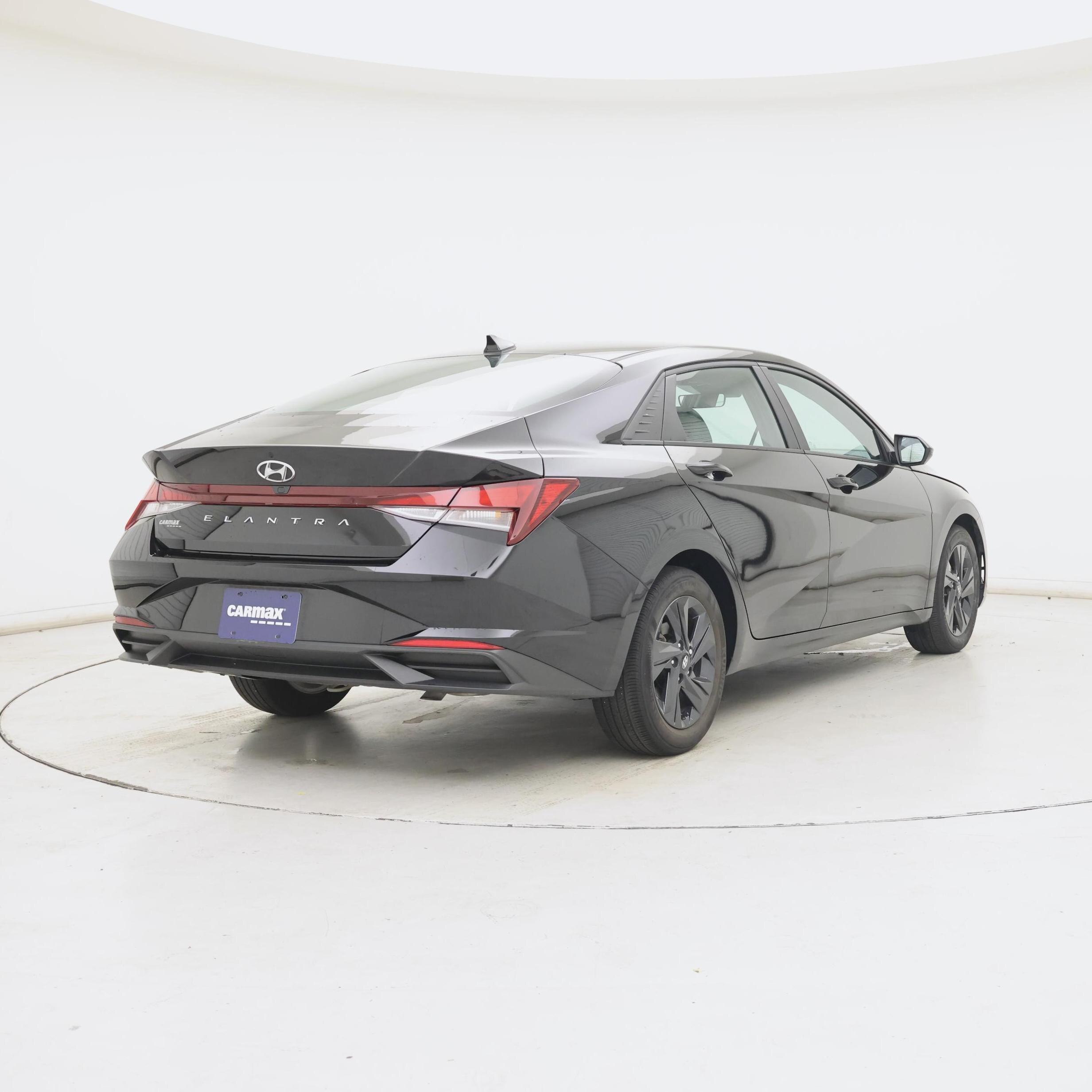 Thumbnail: 2023 Hyundai Elantra - 8