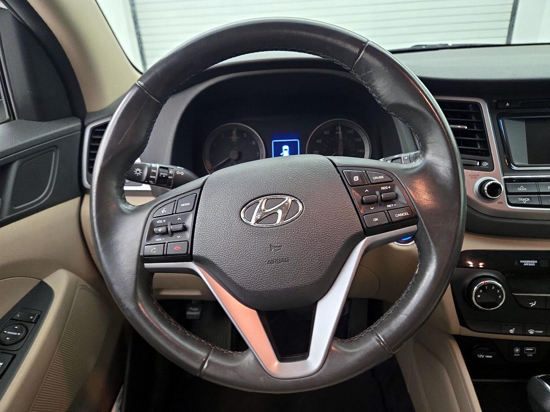 Thumbnail: 2016 Hyundai Tucson - 10