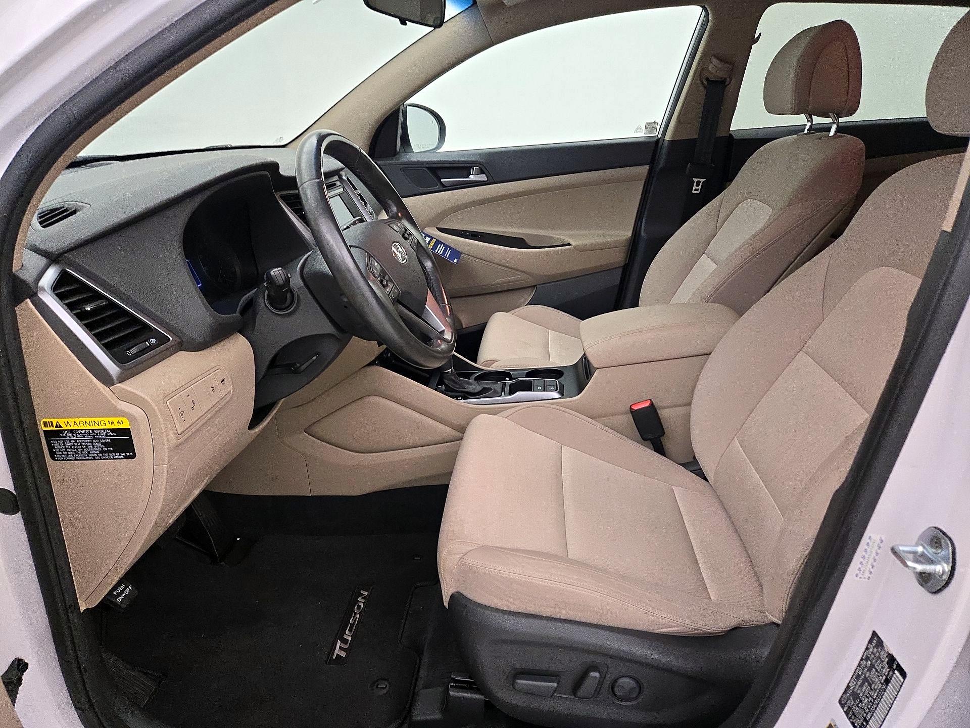 Thumbnail: 2016 Hyundai Tucson - 11