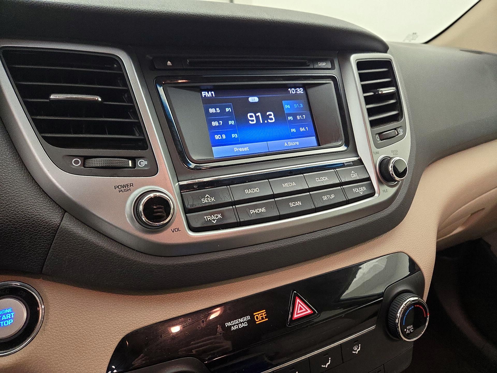 Thumbnail: 2016 Hyundai Tucson - 15