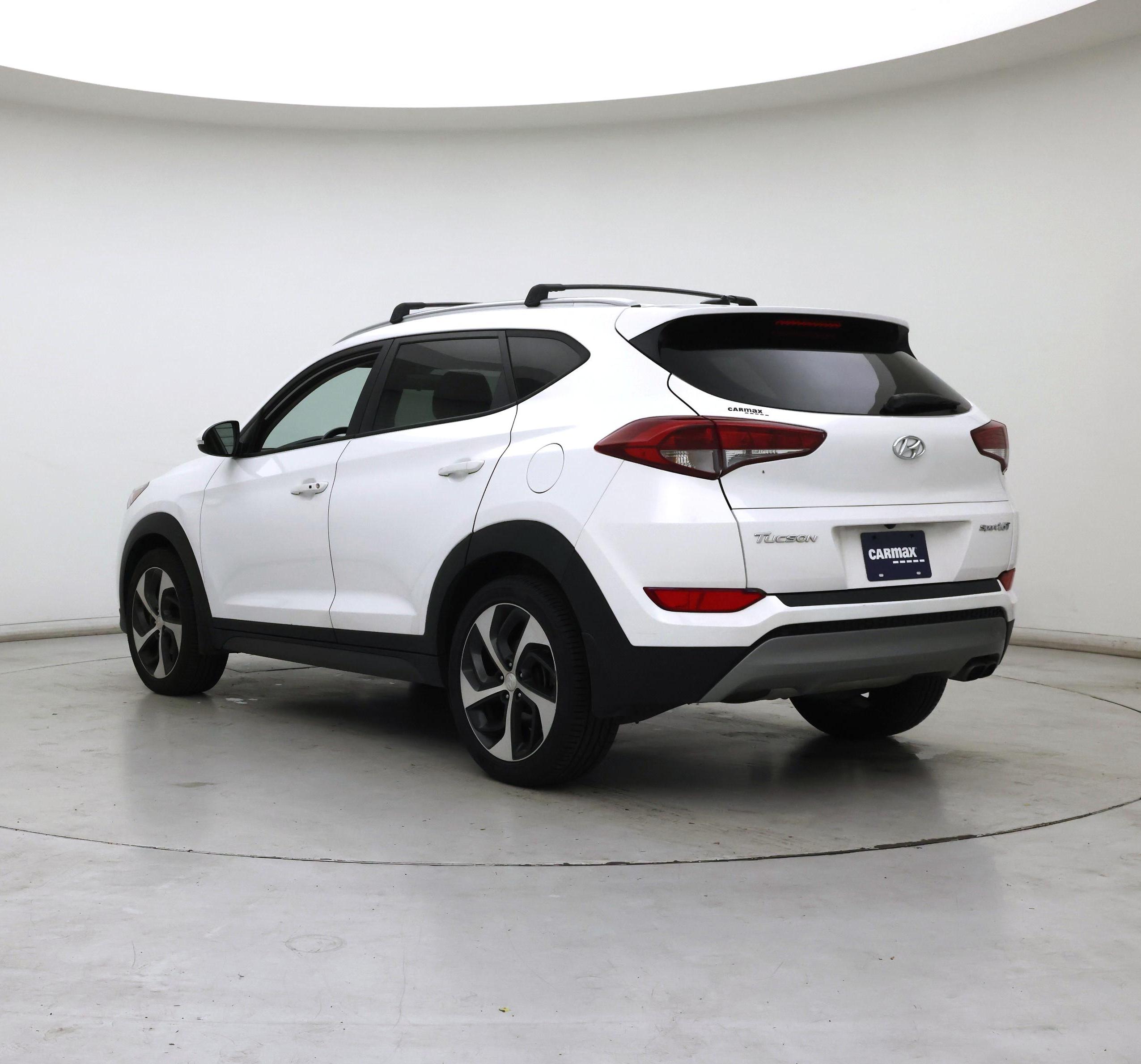 Thumbnail: 2016 Hyundai Tucson - 2