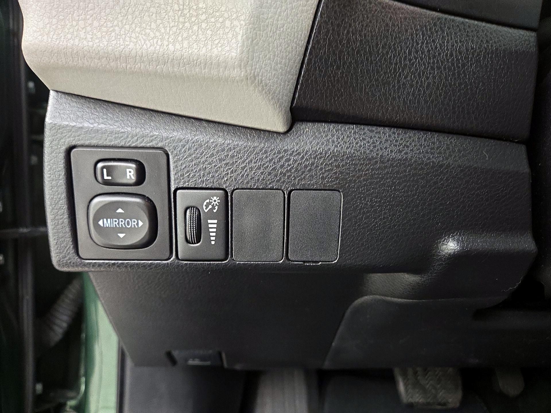 Thumbnail: 2014 Toyota Corolla - 13