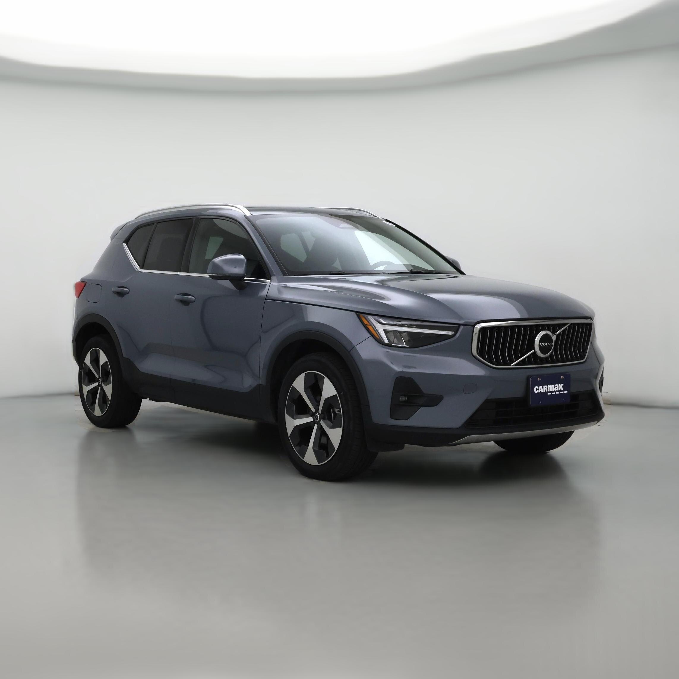 Thumbnail: 2023 Volvo XC40 - 1
