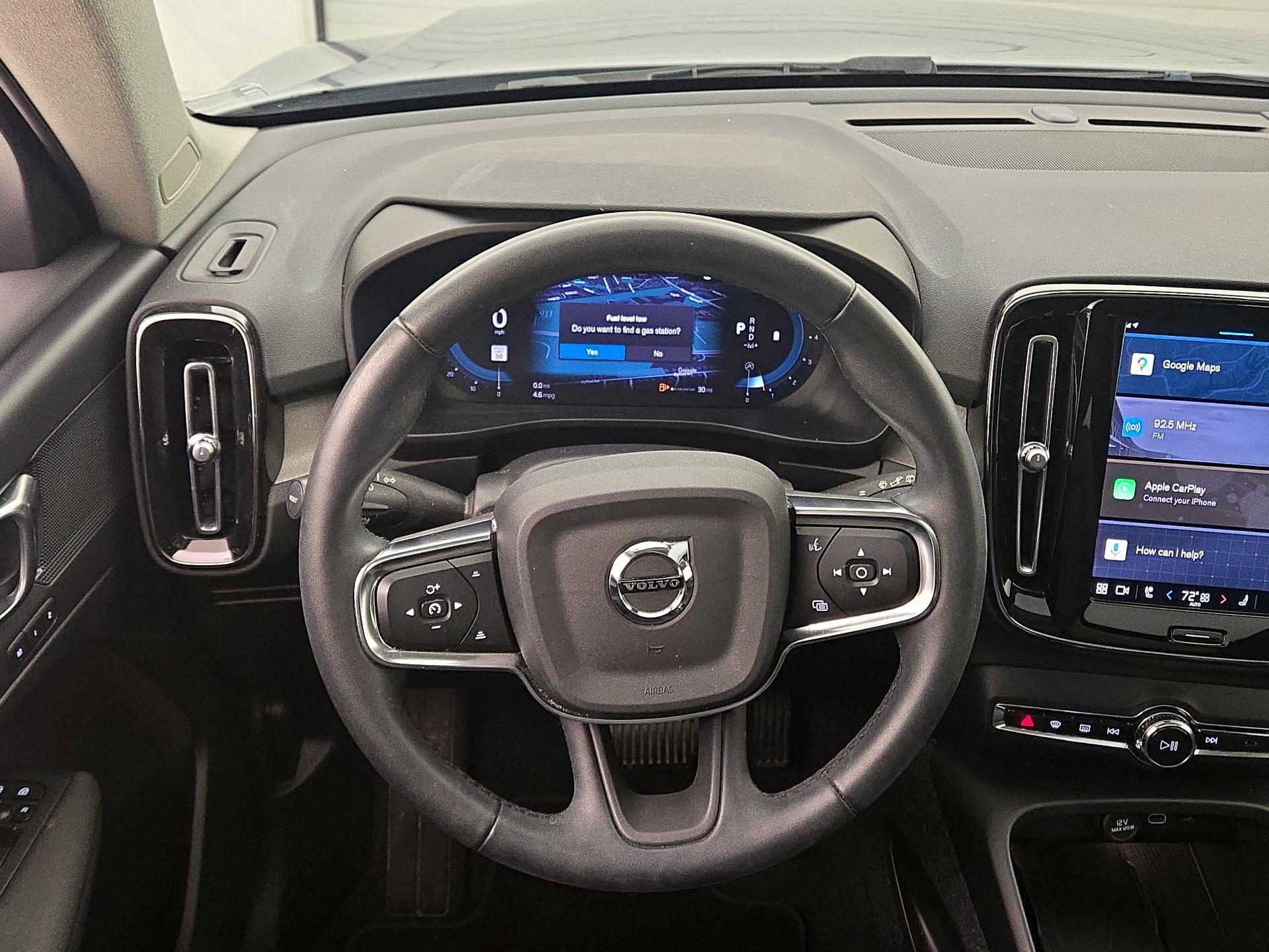 Thumbnail: 2023 Volvo XC40 - 10