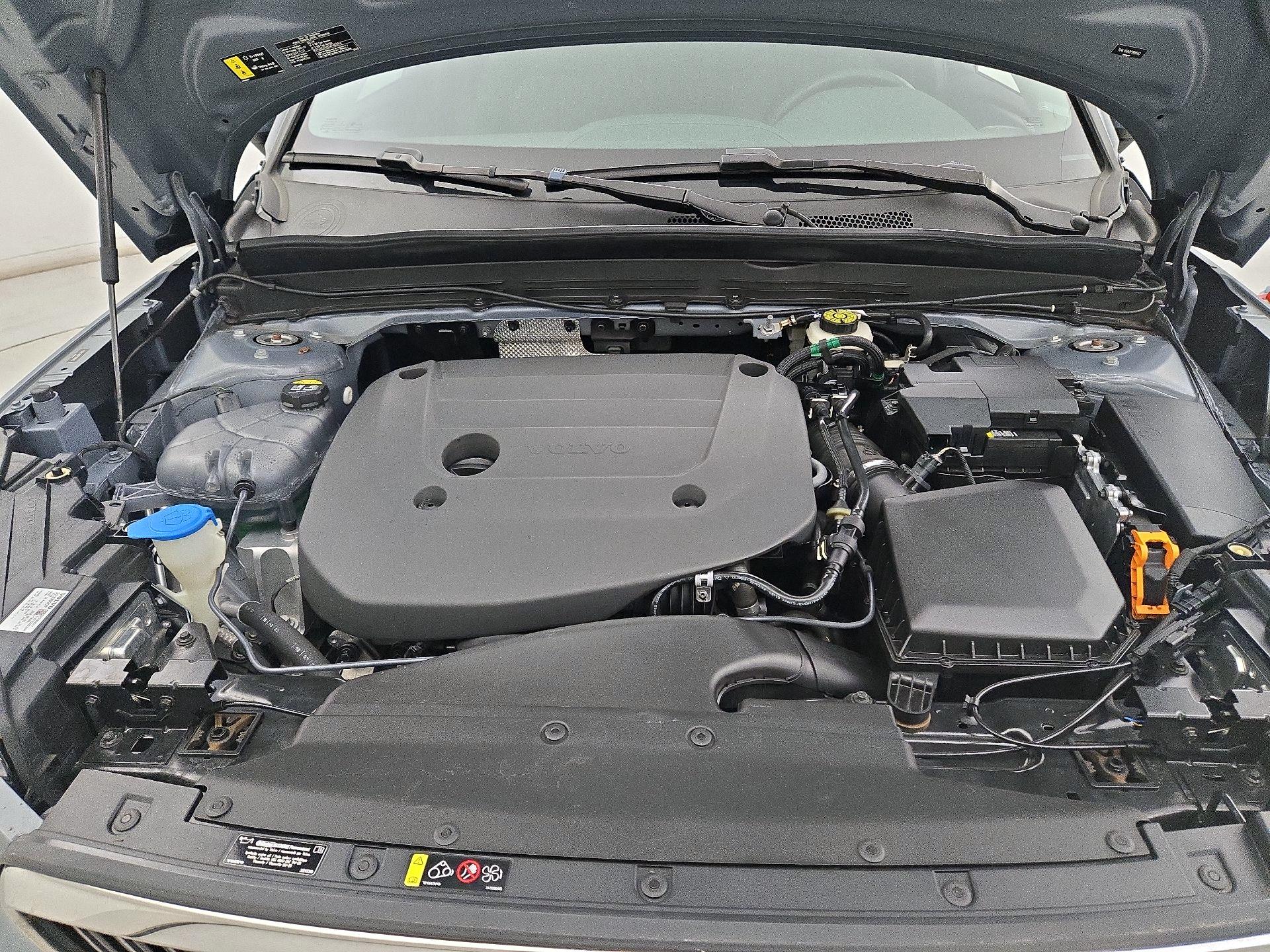 Thumbnail: 2023 Volvo XC40 - 19