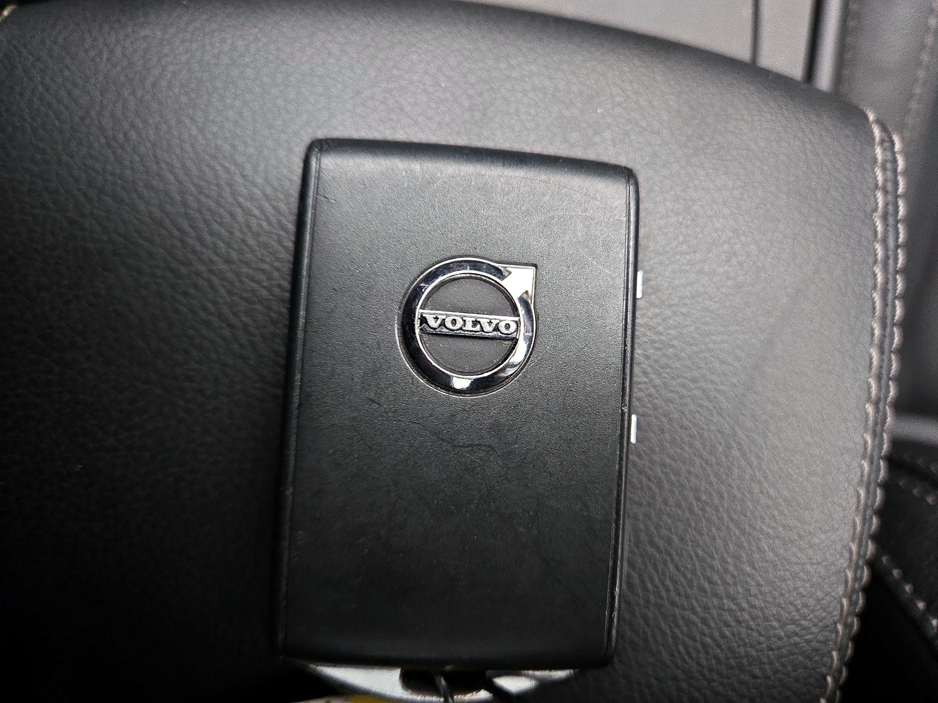 Thumbnail: 2023 Volvo XC40 - 20