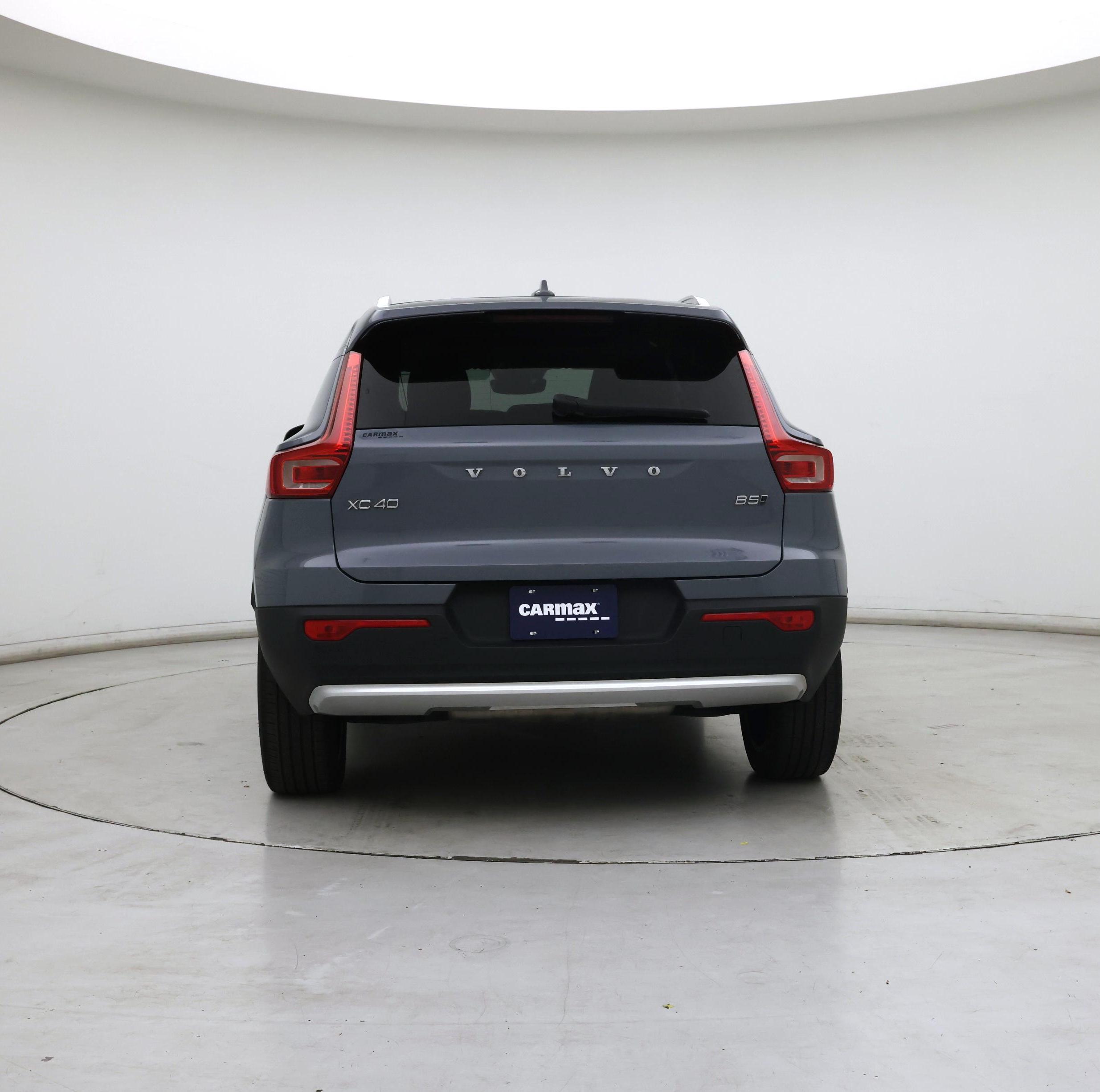 Thumbnail: 2023 Volvo XC40 - 6