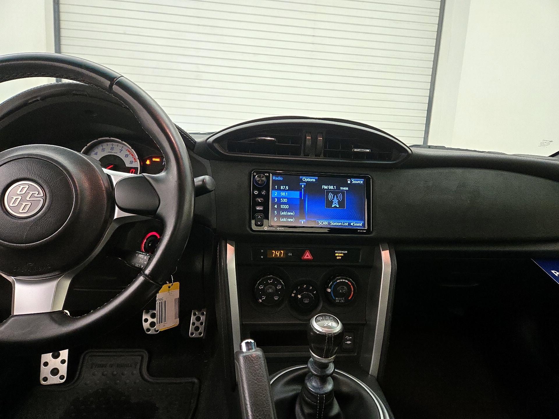 Thumbnail: 2017 Toyota 86 - 9