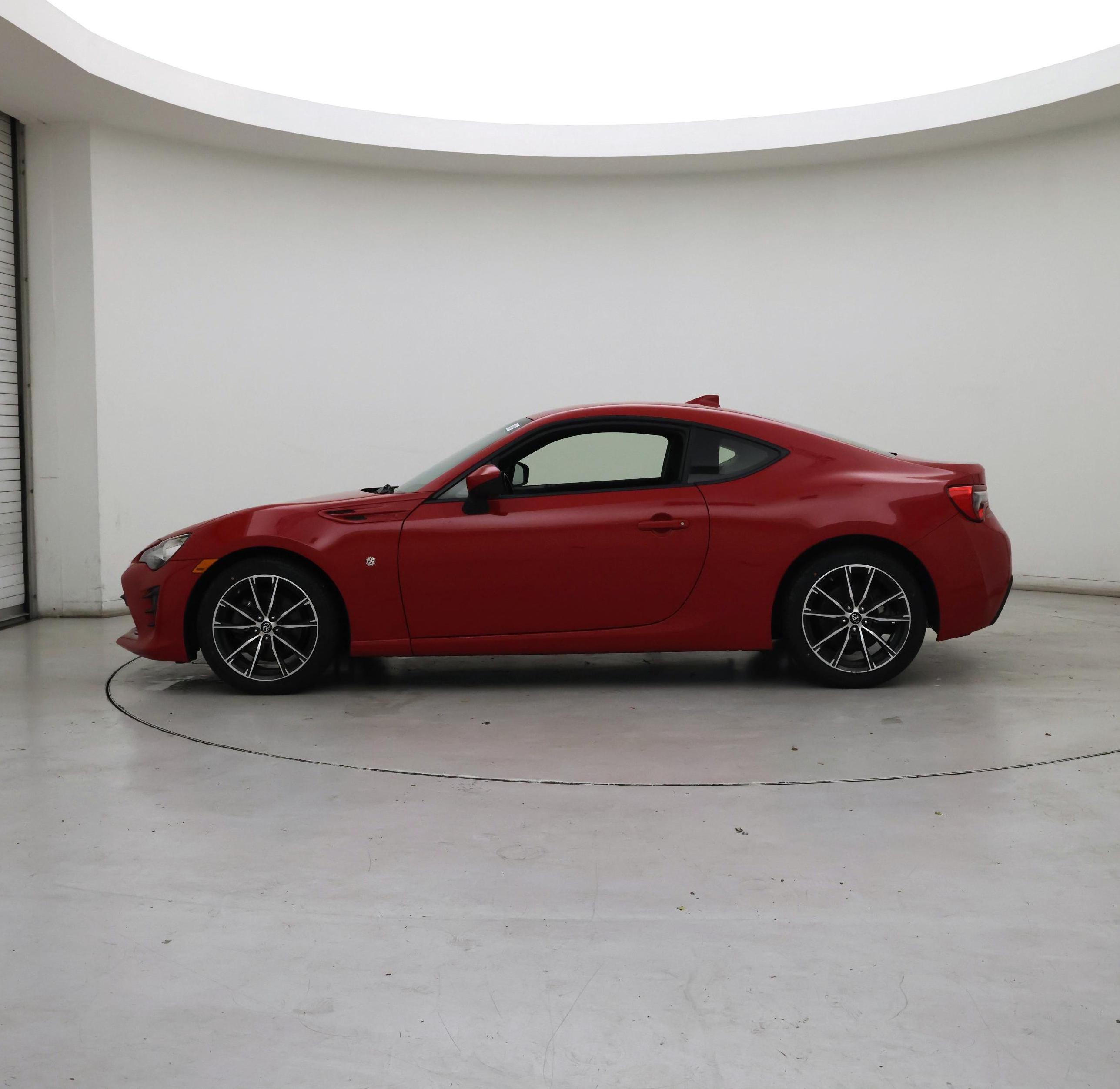 Thumbnail: 2017 Toyota 86 - 3