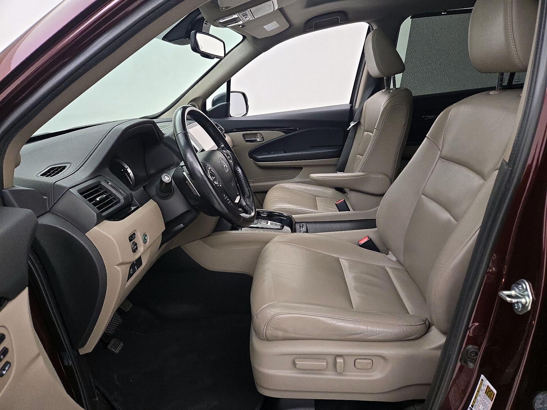 Thumbnail: 2016 Honda Pilot - 11