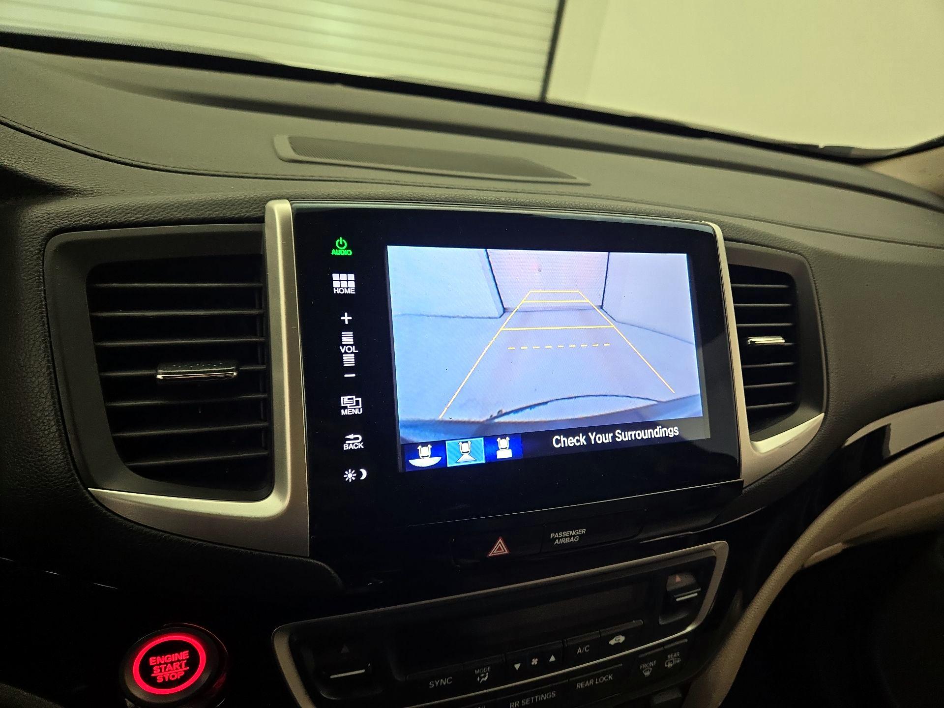 Thumbnail: 2016 Honda Pilot - 14