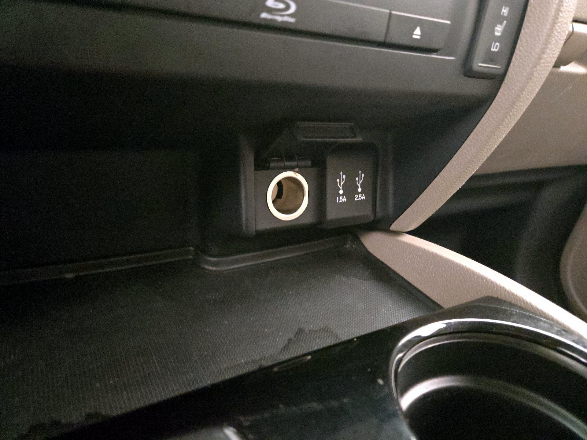 Thumbnail: 2016 Honda Pilot - 18