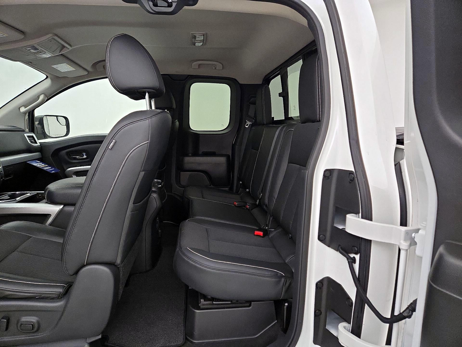 Thumbnail: 2018 Nissan Titan - 18