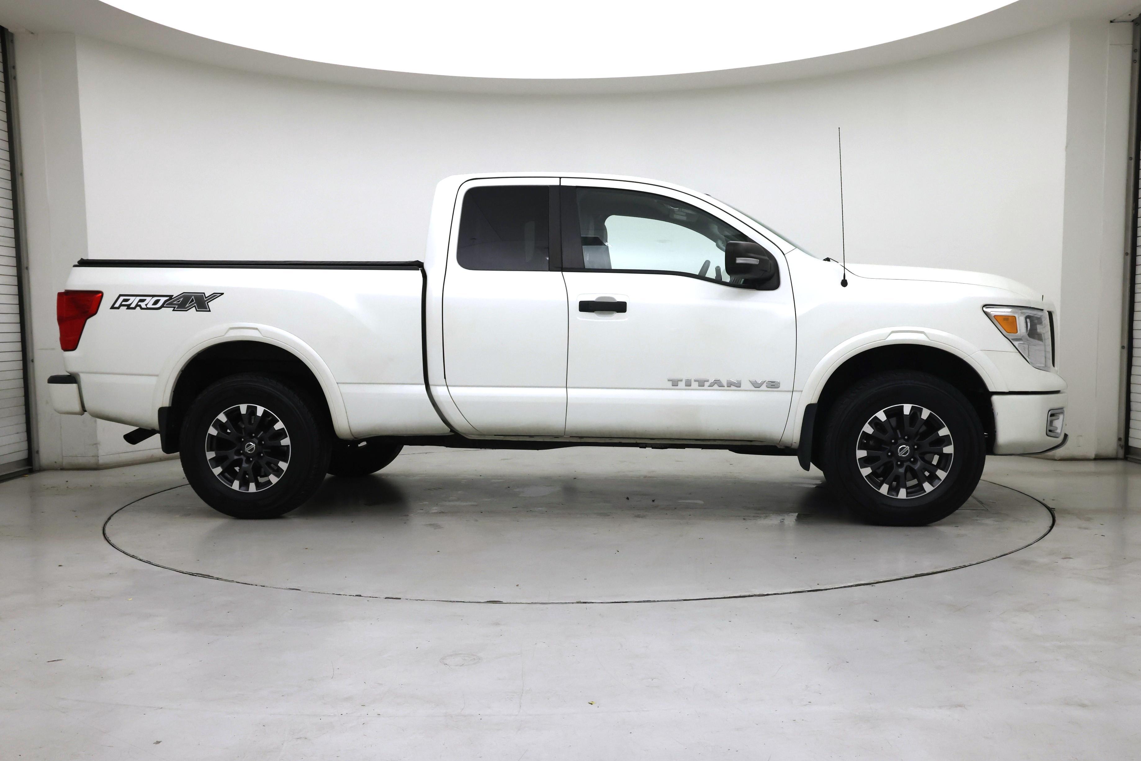 Thumbnail: 2018 Nissan Titan - 7