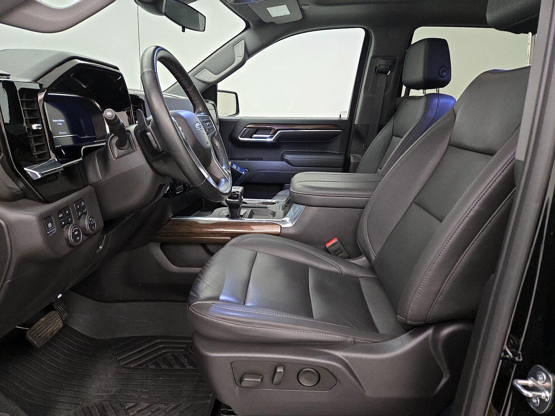 Thumbnail: 2024 Chevrolet Silverado 1500 - 18