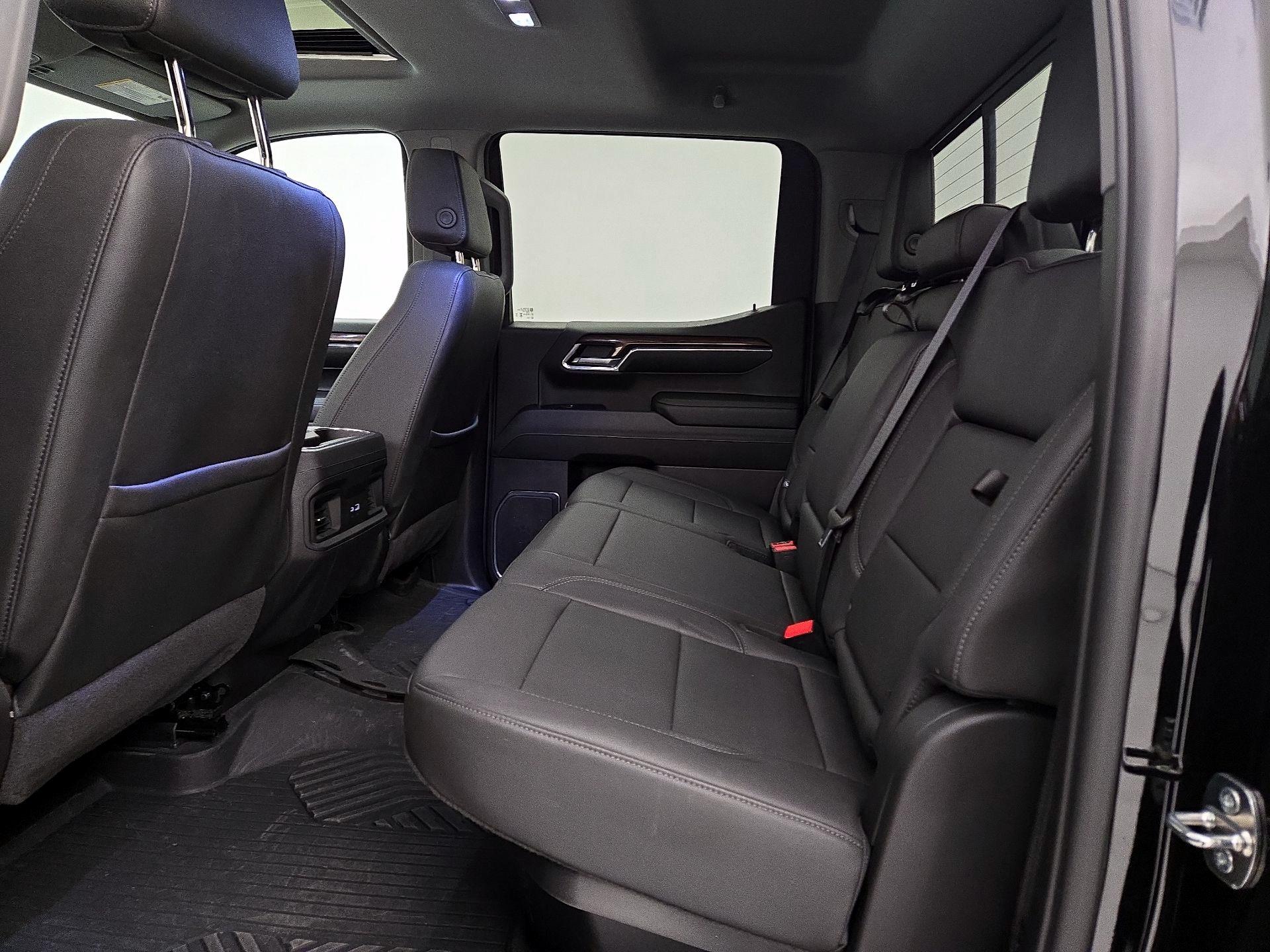 Thumbnail: 2024 Chevrolet Silverado 1500 - 19