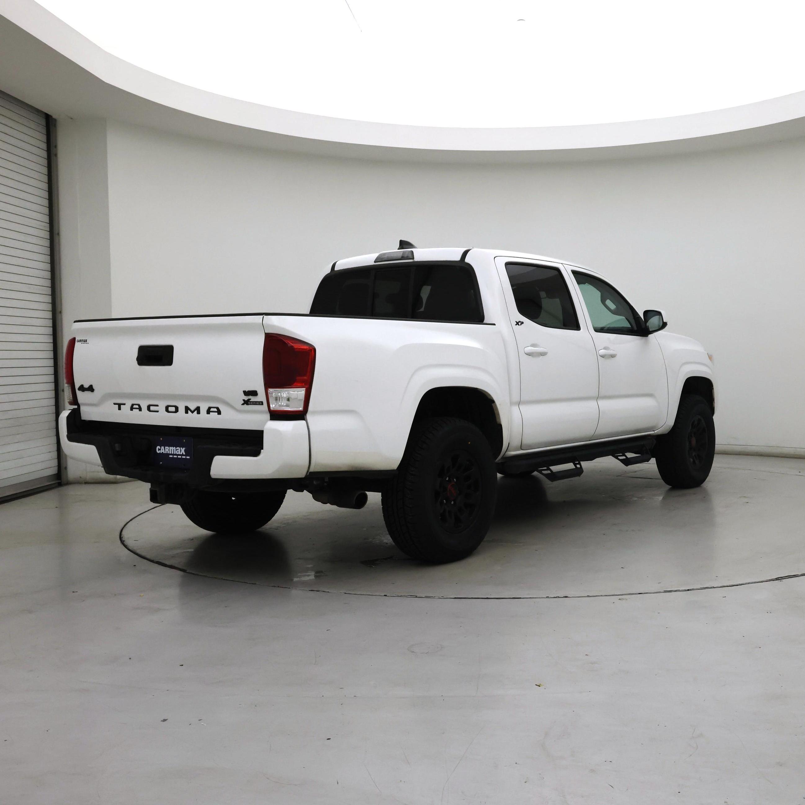 Thumbnail: 2023 Toyota Tacoma - 8