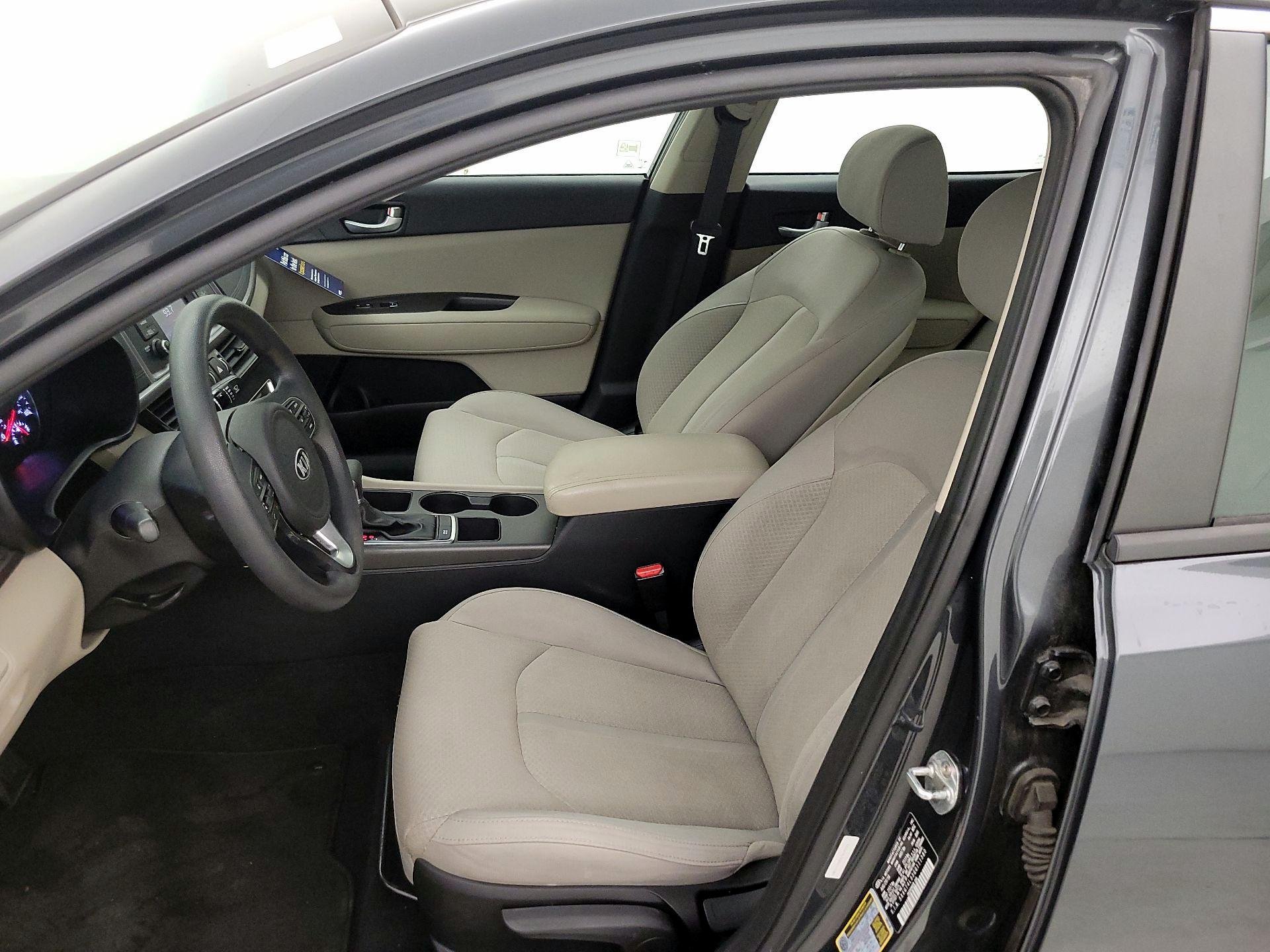 Thumbnail: 2016 Kia Optima - 11