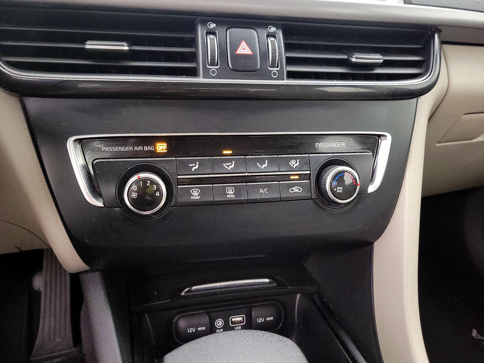 Thumbnail: 2016 Kia Optima - 16