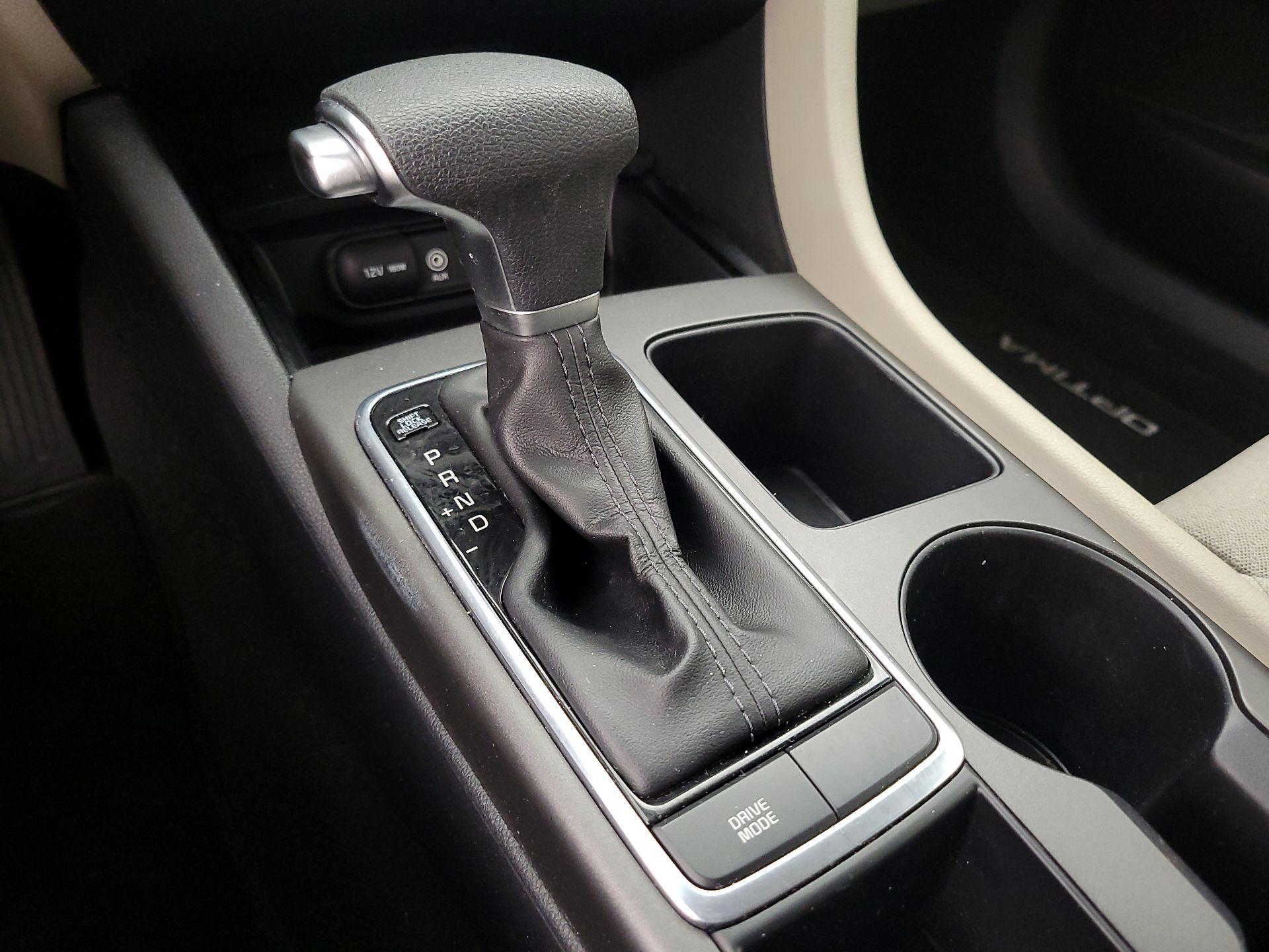 Thumbnail: 2016 Kia Optima - 17