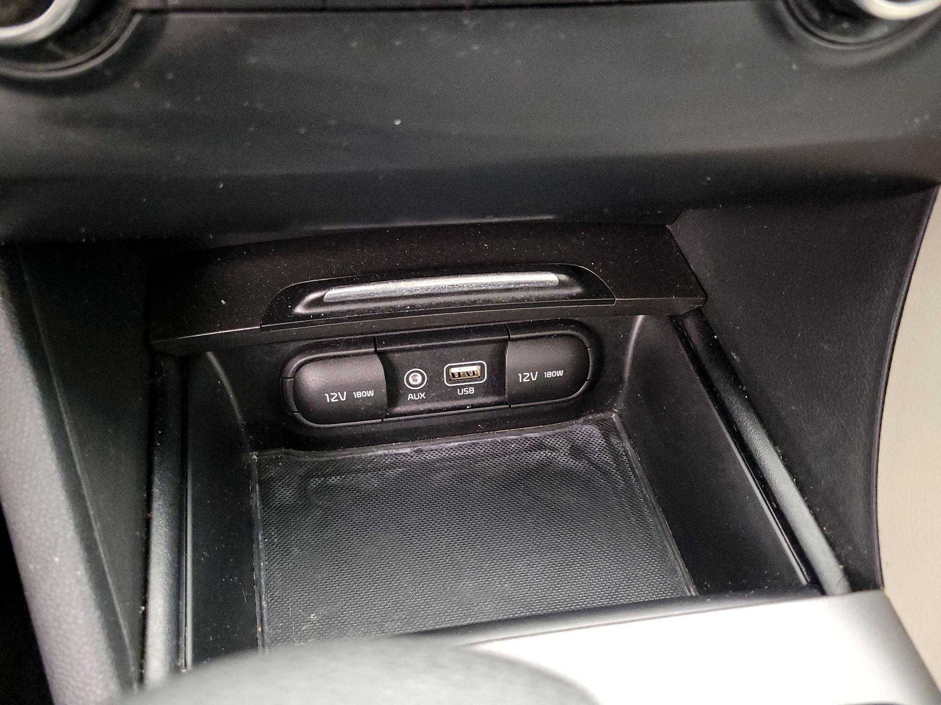 Thumbnail: 2016 Kia Optima - 18