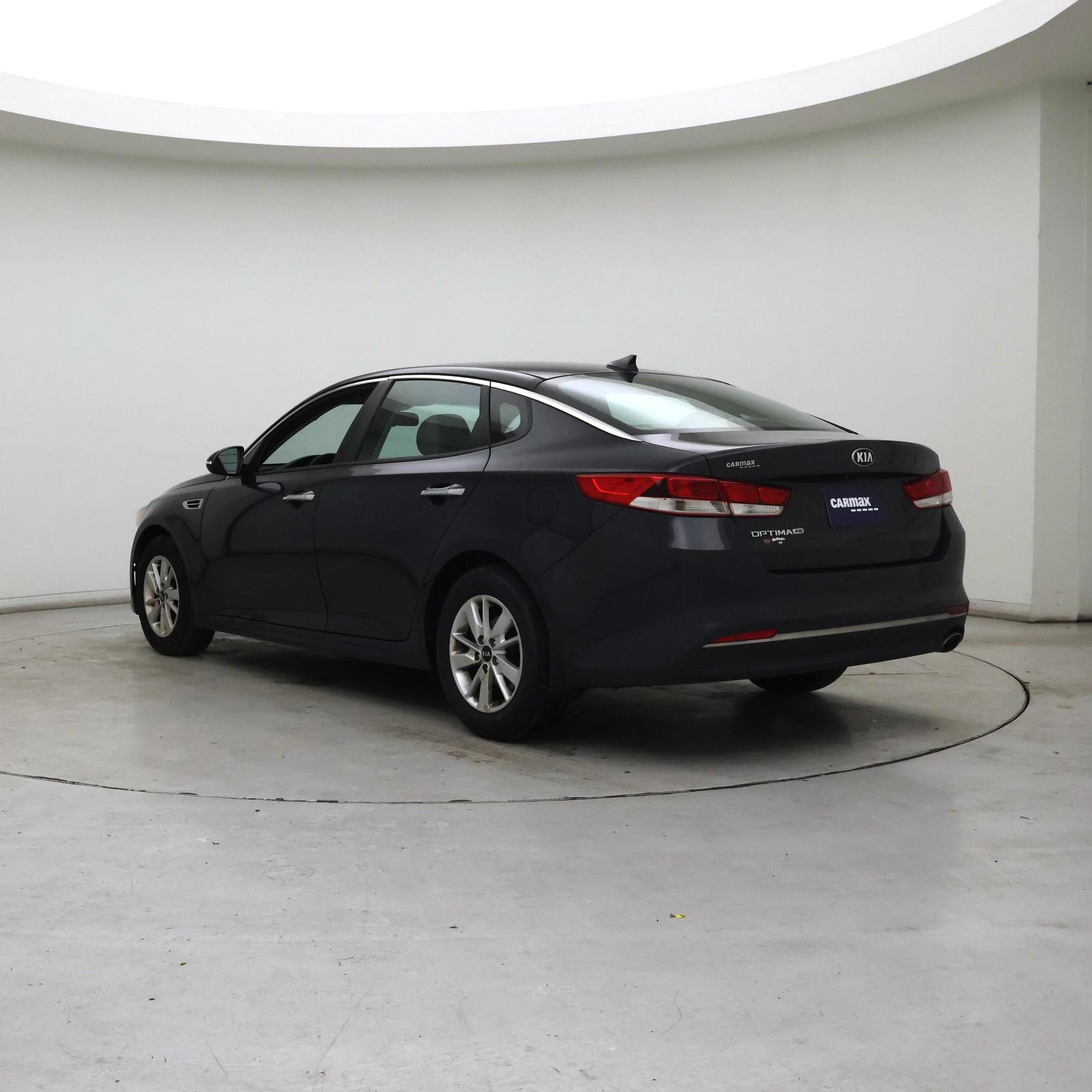 Thumbnail: 2016 Kia Optima - 2