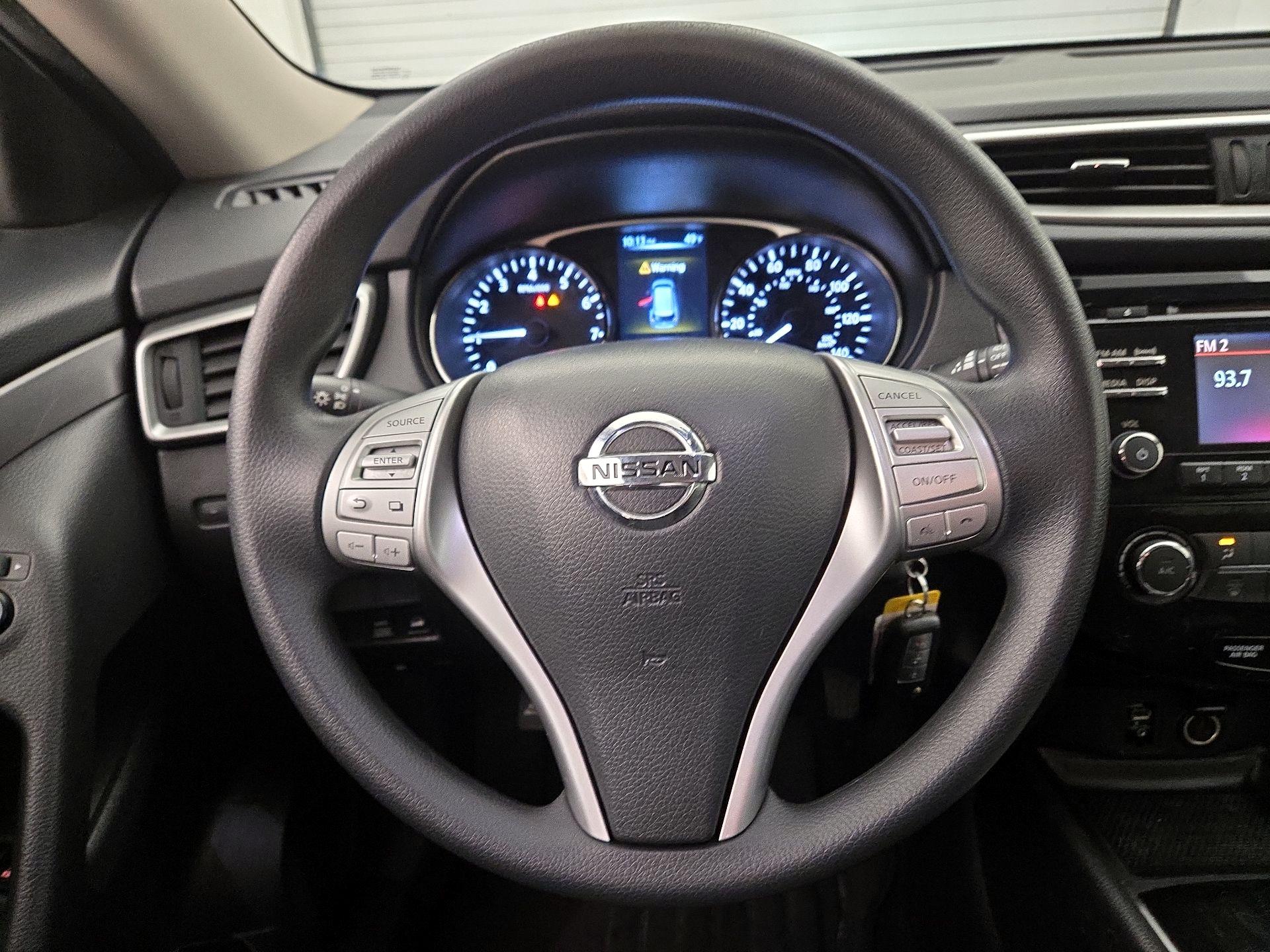 Thumbnail: 2016 Nissan Rogue - 10