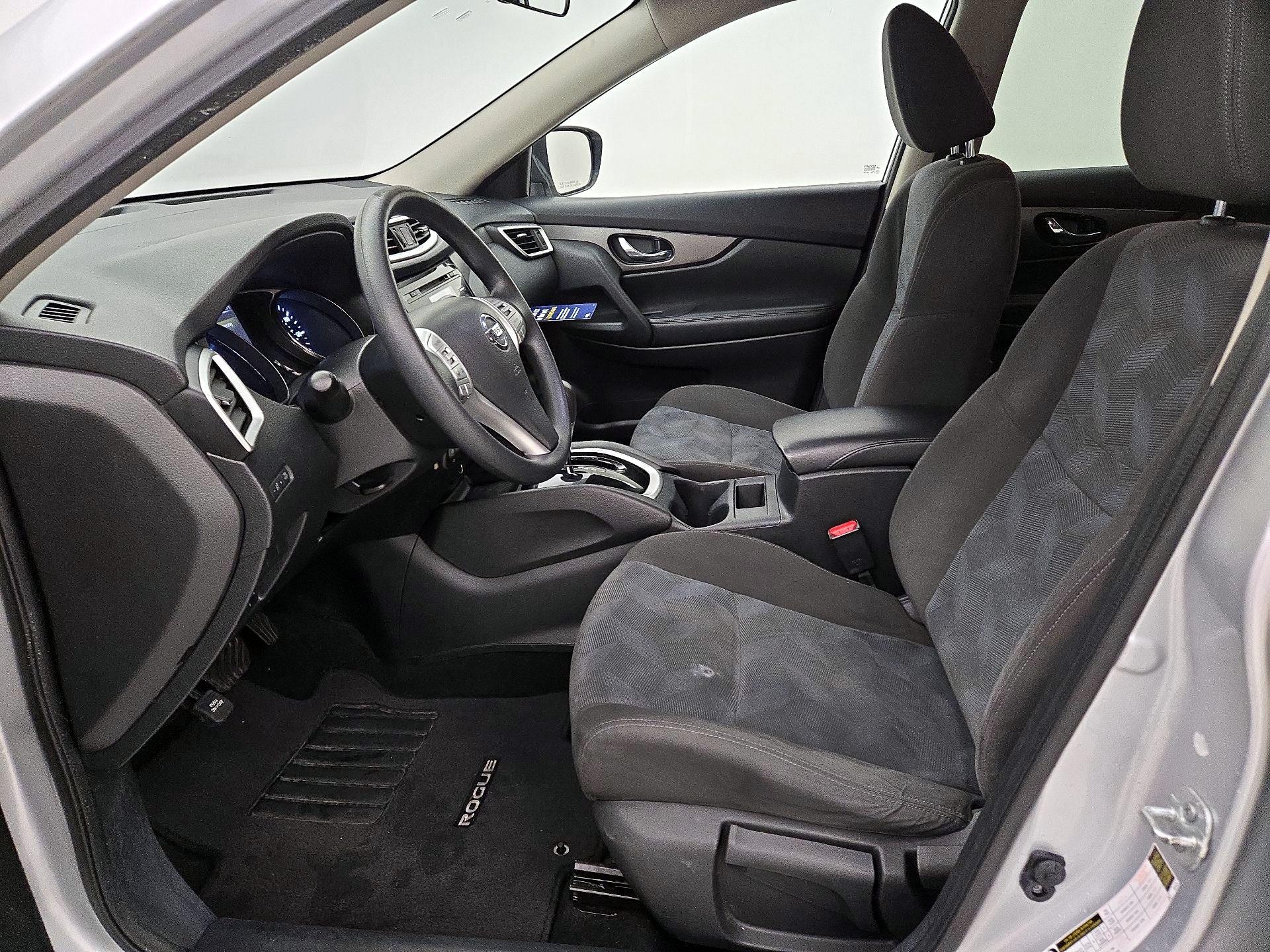 Thumbnail: 2016 Nissan Rogue - 11