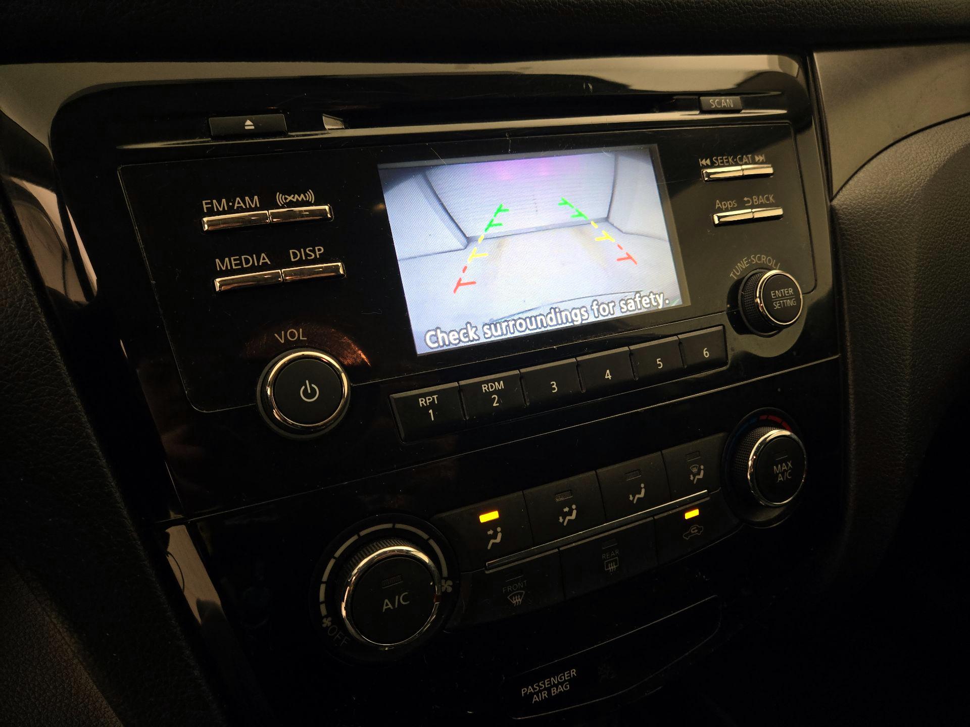 Thumbnail: 2016 Nissan Rogue - 14