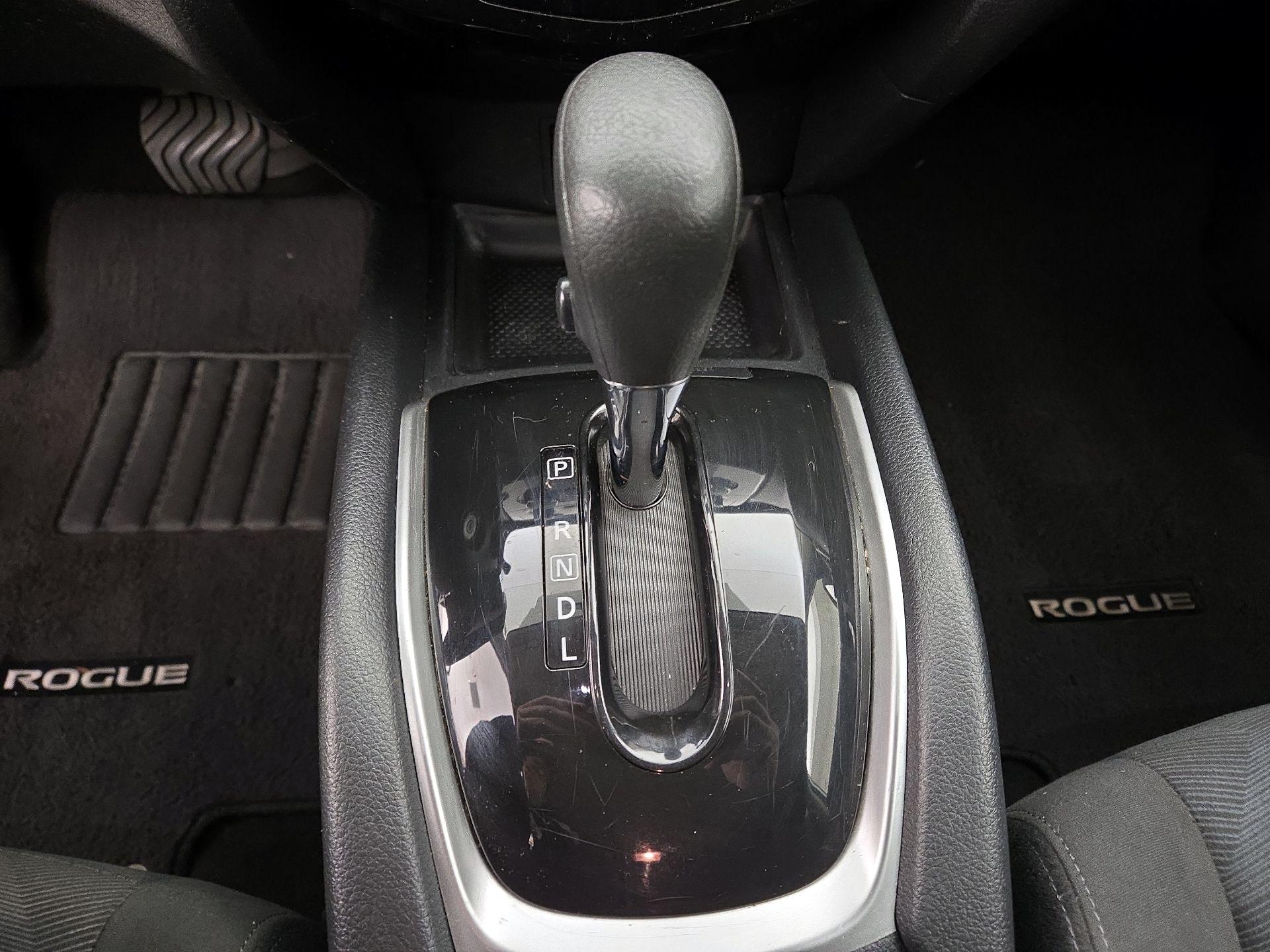 Thumbnail: 2016 Nissan Rogue - 17